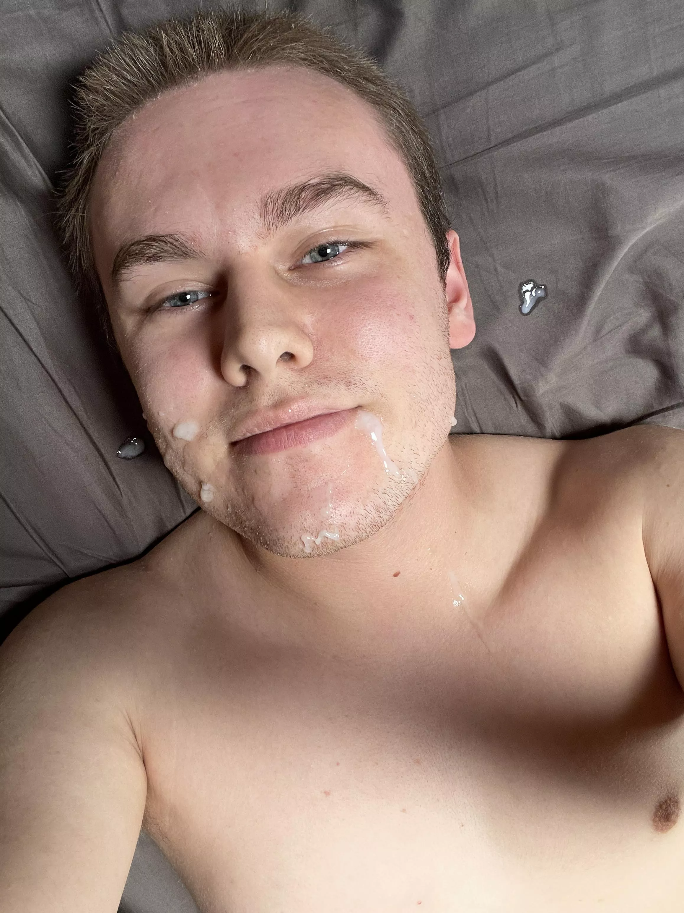 I love cum. I love it everywhere but on my face it’s my favorite spot posted by x__Bottom__x