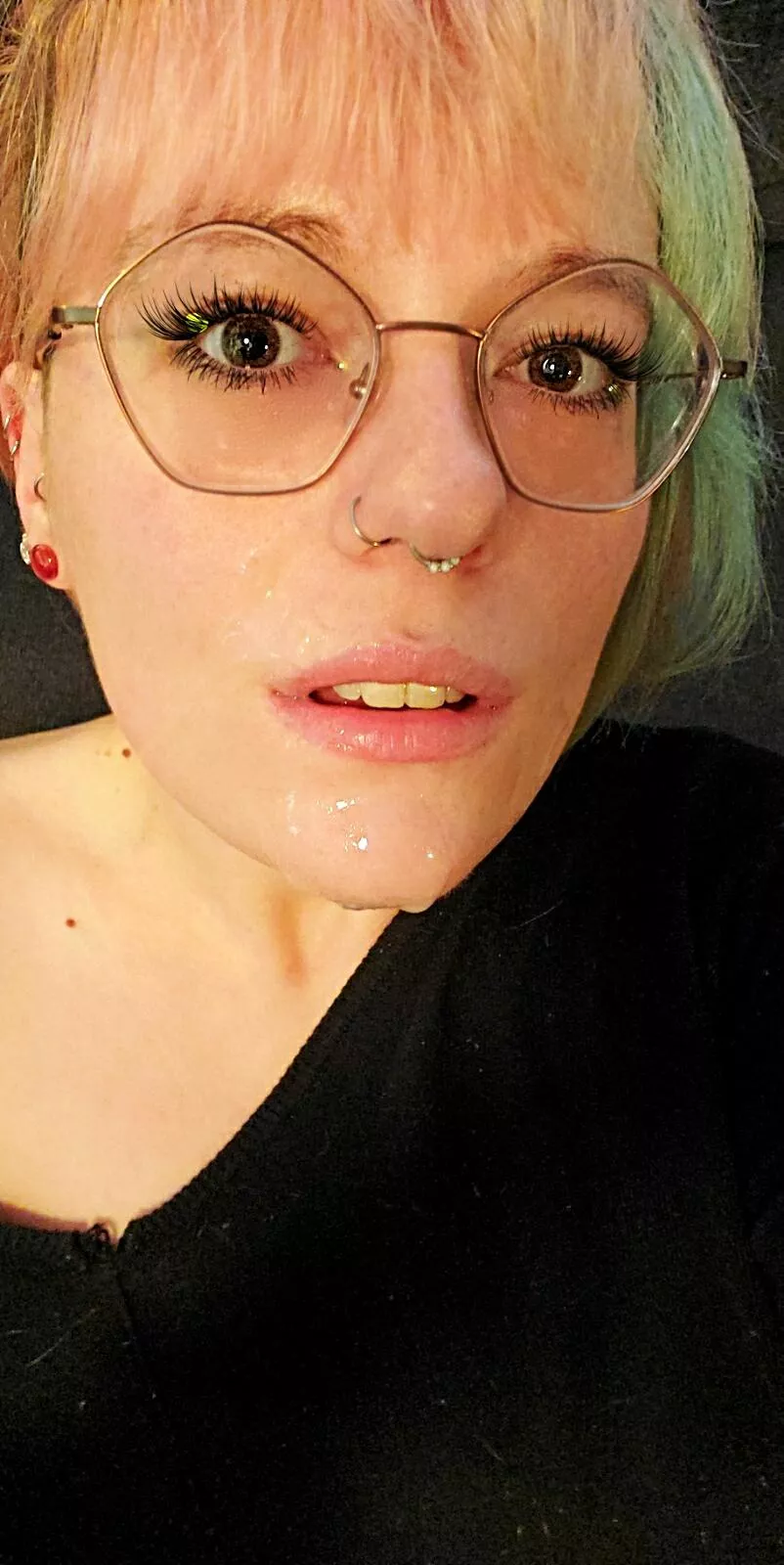 I love cum on my face 😍 posted by GothUnicorn1122