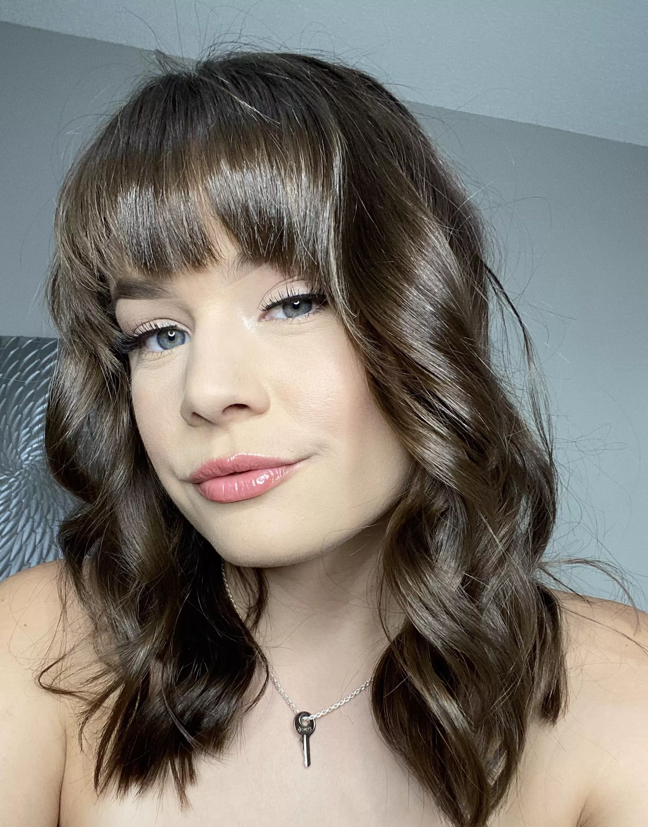 I love my bangs with some shagged waves posted by ivorysoles