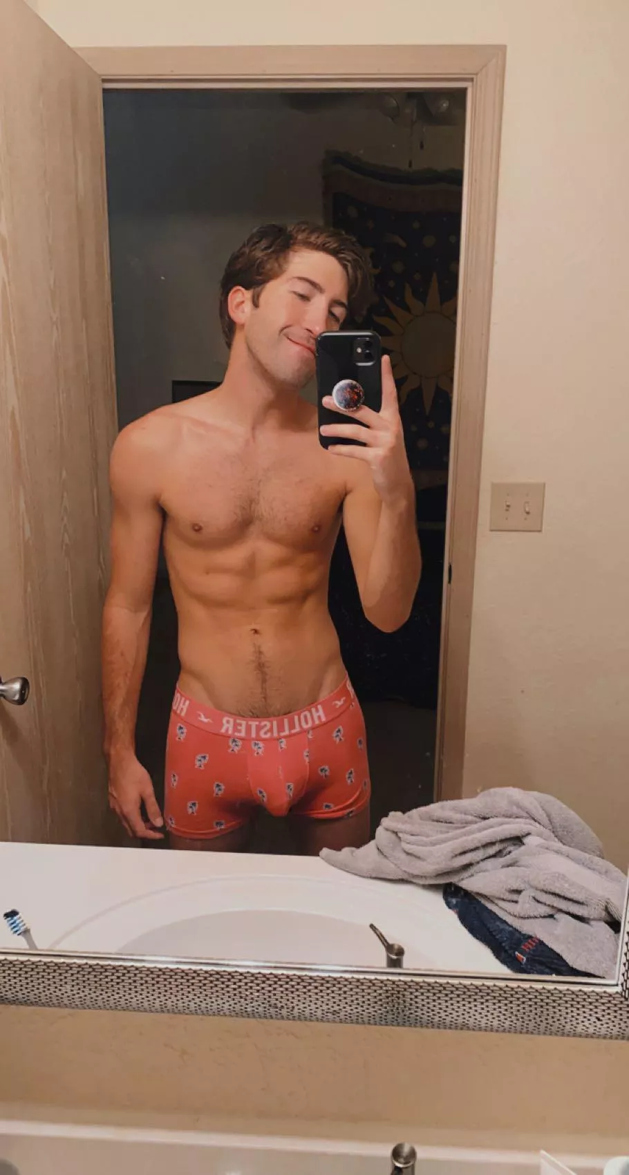 I love my tight undies posted by leogayy