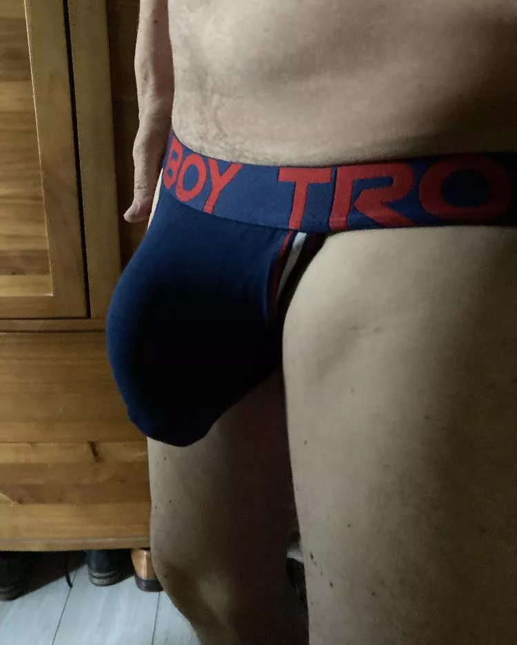 I love my trophy boy posted by bigbulge_9