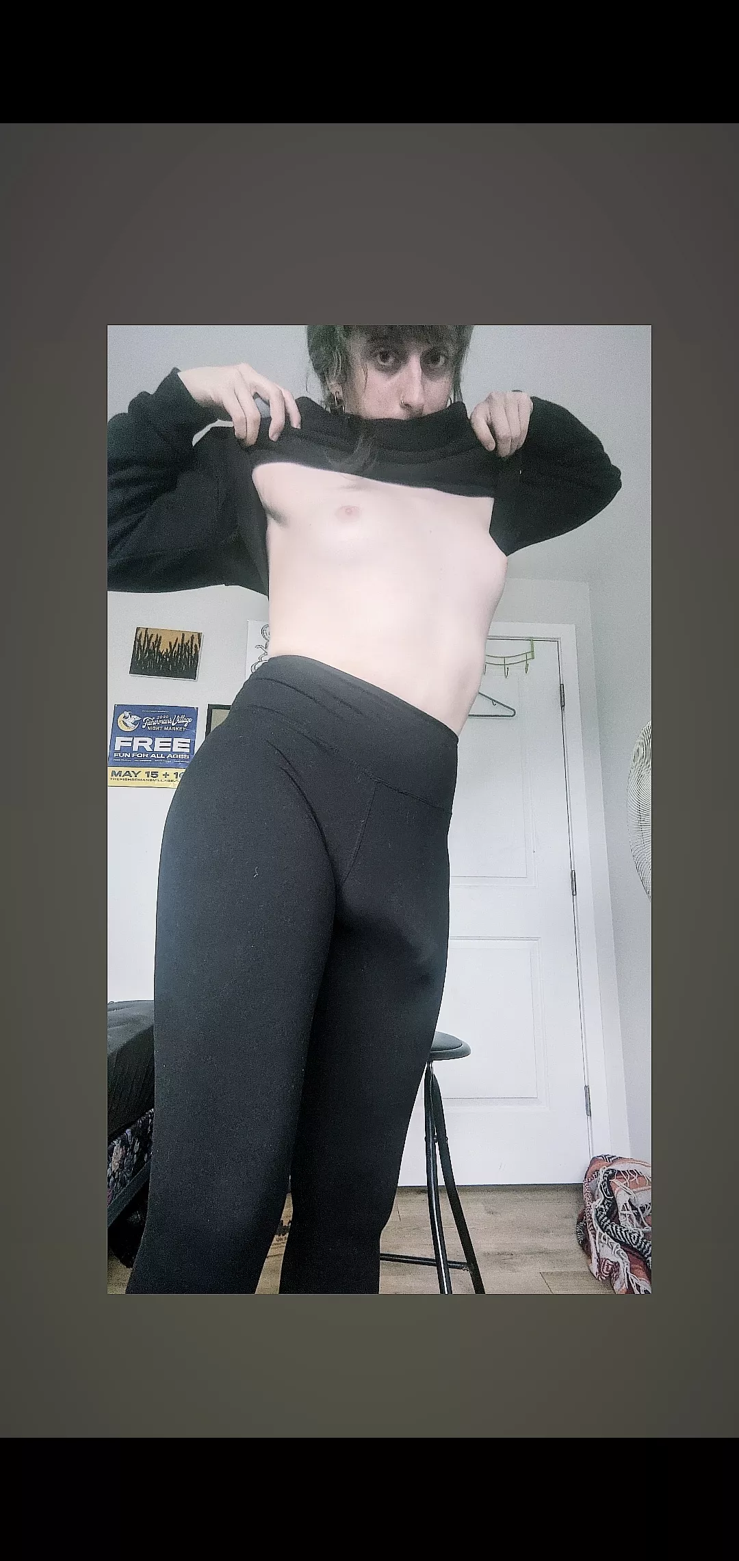 I love my yoga pants hehe. Daddy said I don't have to wear panties around the house 🥵😇💋 posted by diybabe666