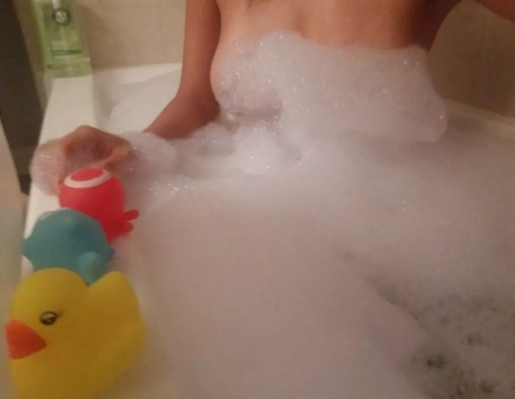 I love playtime in the bathtub posted by Corrinchase