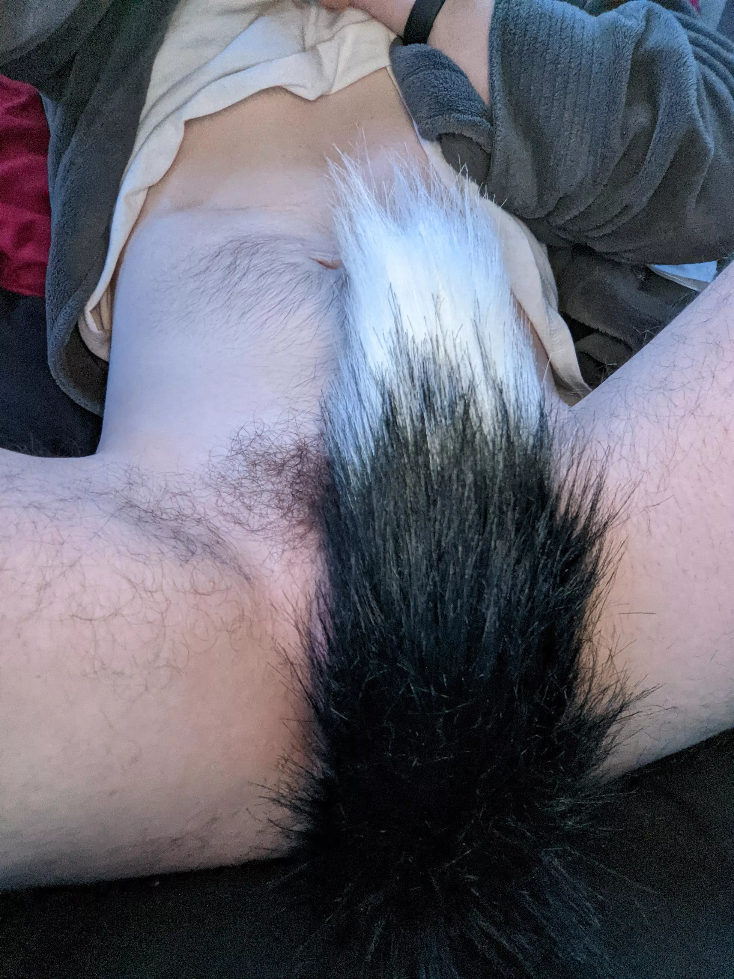 I love that furry feeling between my legs posted by horny_boi_38