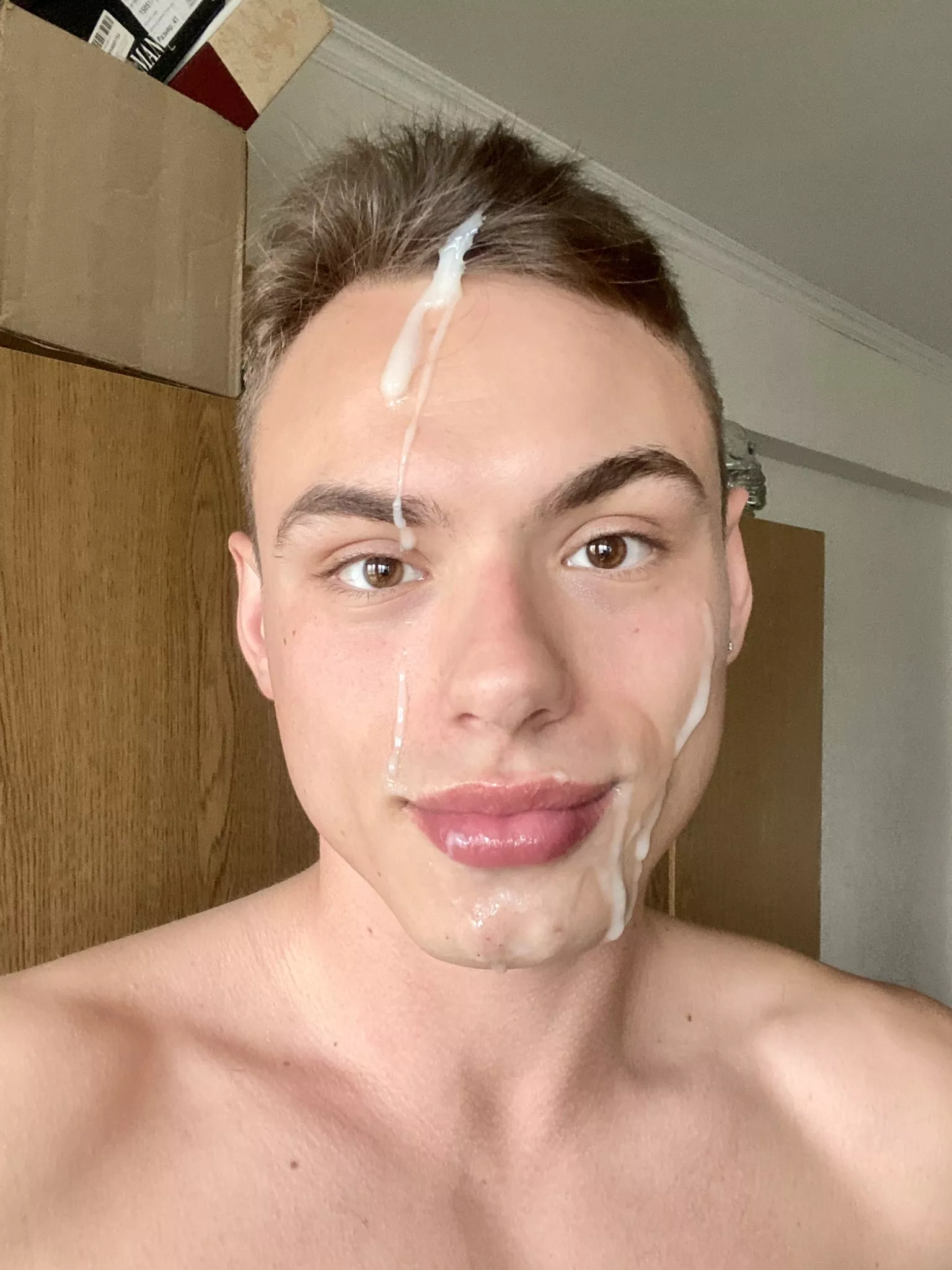 I love to be covered with cum 💦 posted by Joshua_twink