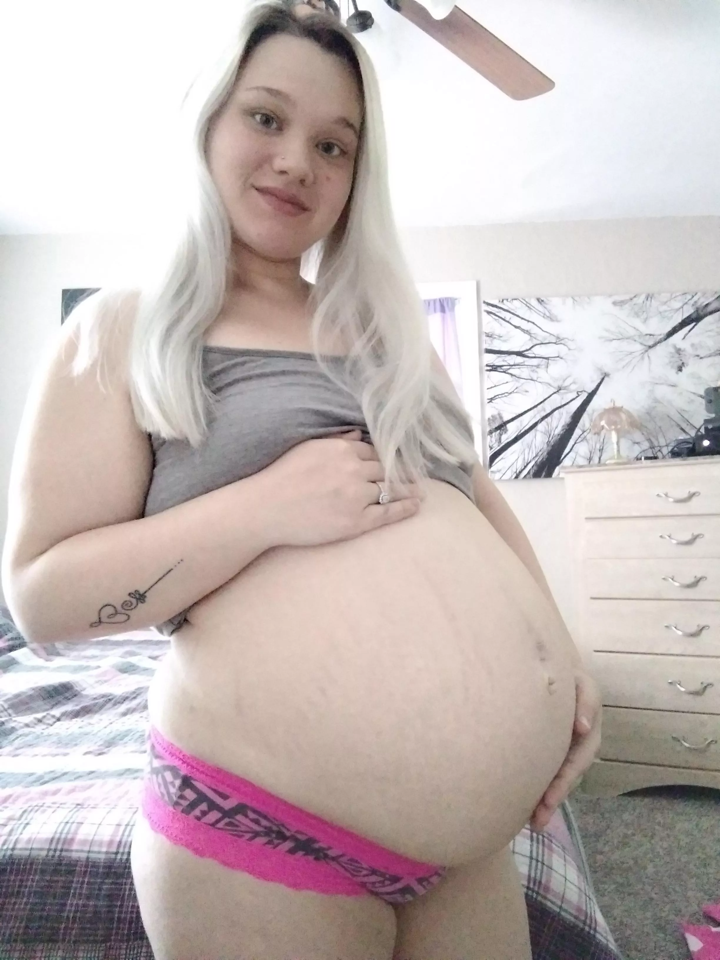 I miss being pregnant, will someone fill me up again? posted by Collared_Princess98