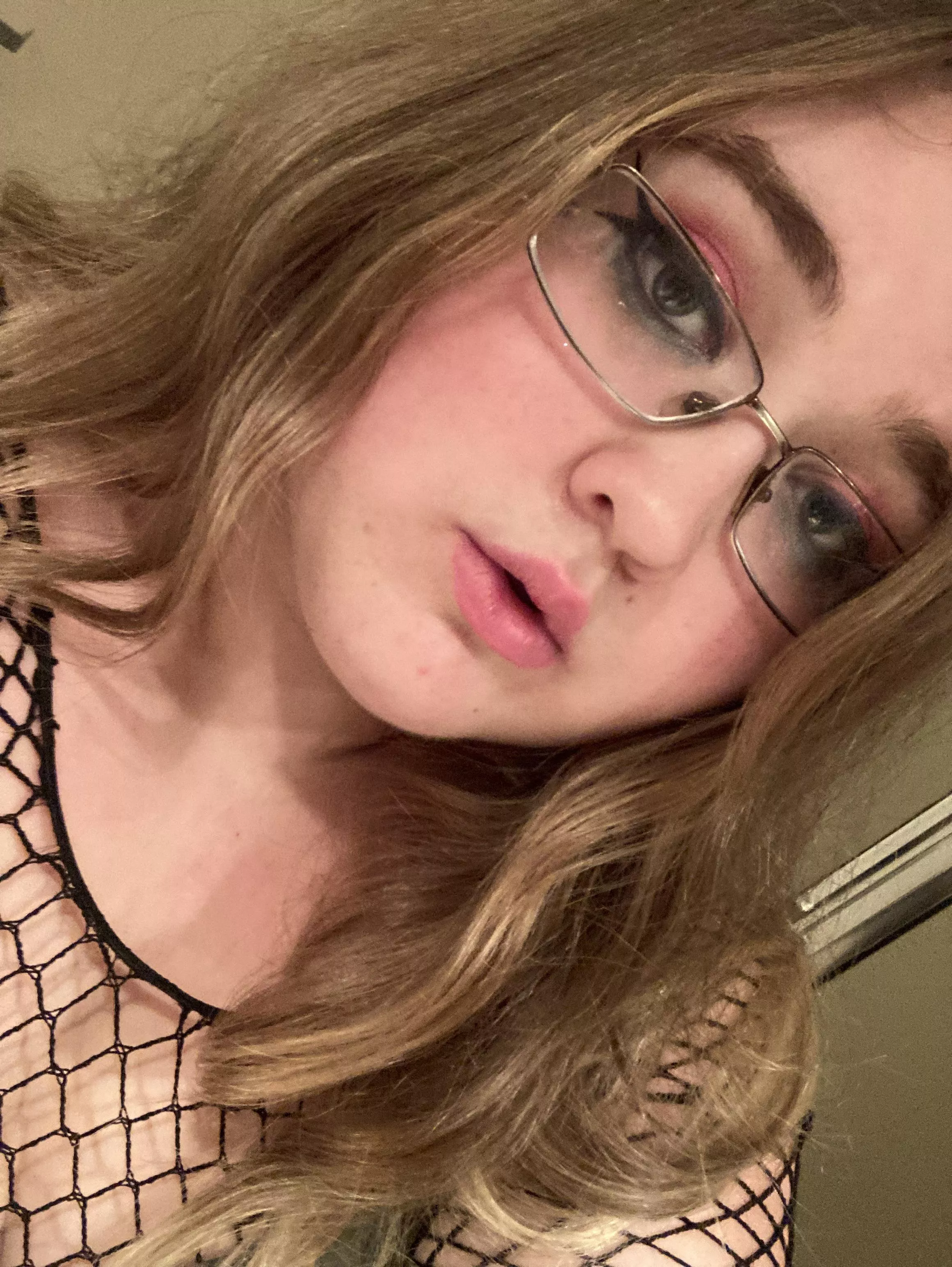 i need some cuddles ðŸ˜ want to help me out? posted by goddesskarma3