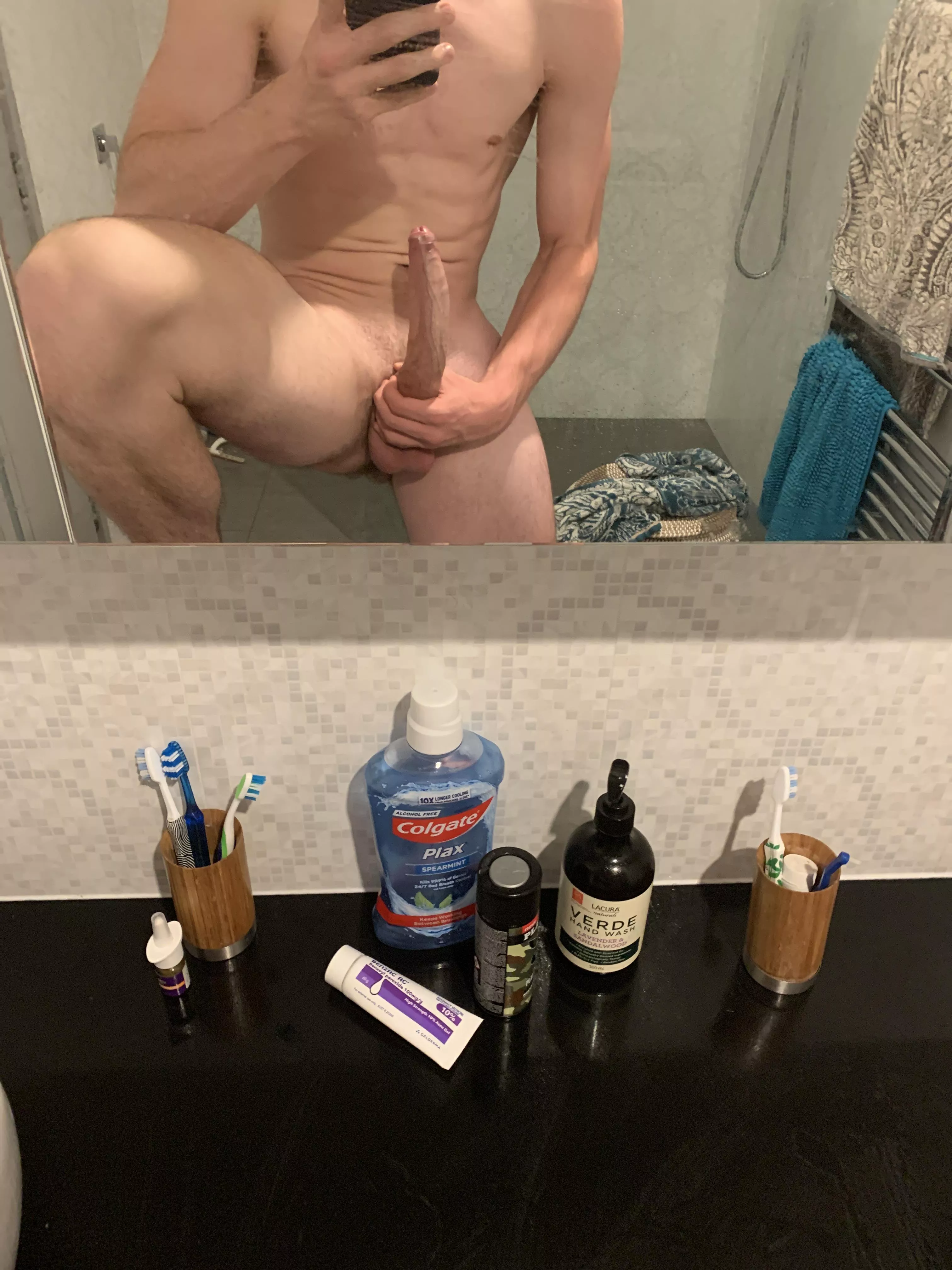 I need to have a shower fuck with a girl posted by BigAussieWhiteCock