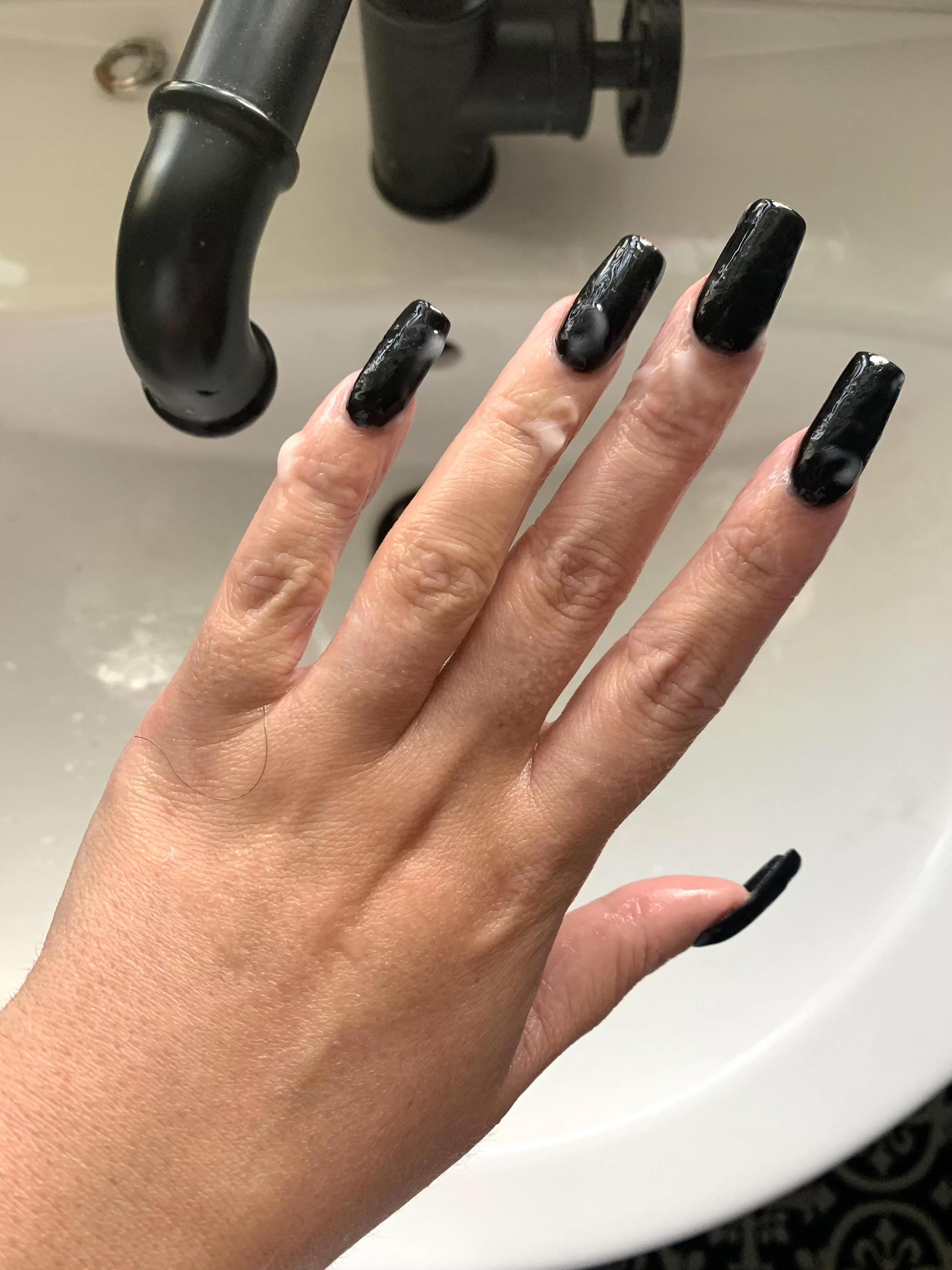 I need to wash my handsâ€¦ ðŸ¤¤ðŸ’¦ðŸ’¦ posted by TheNaughtyNailTech