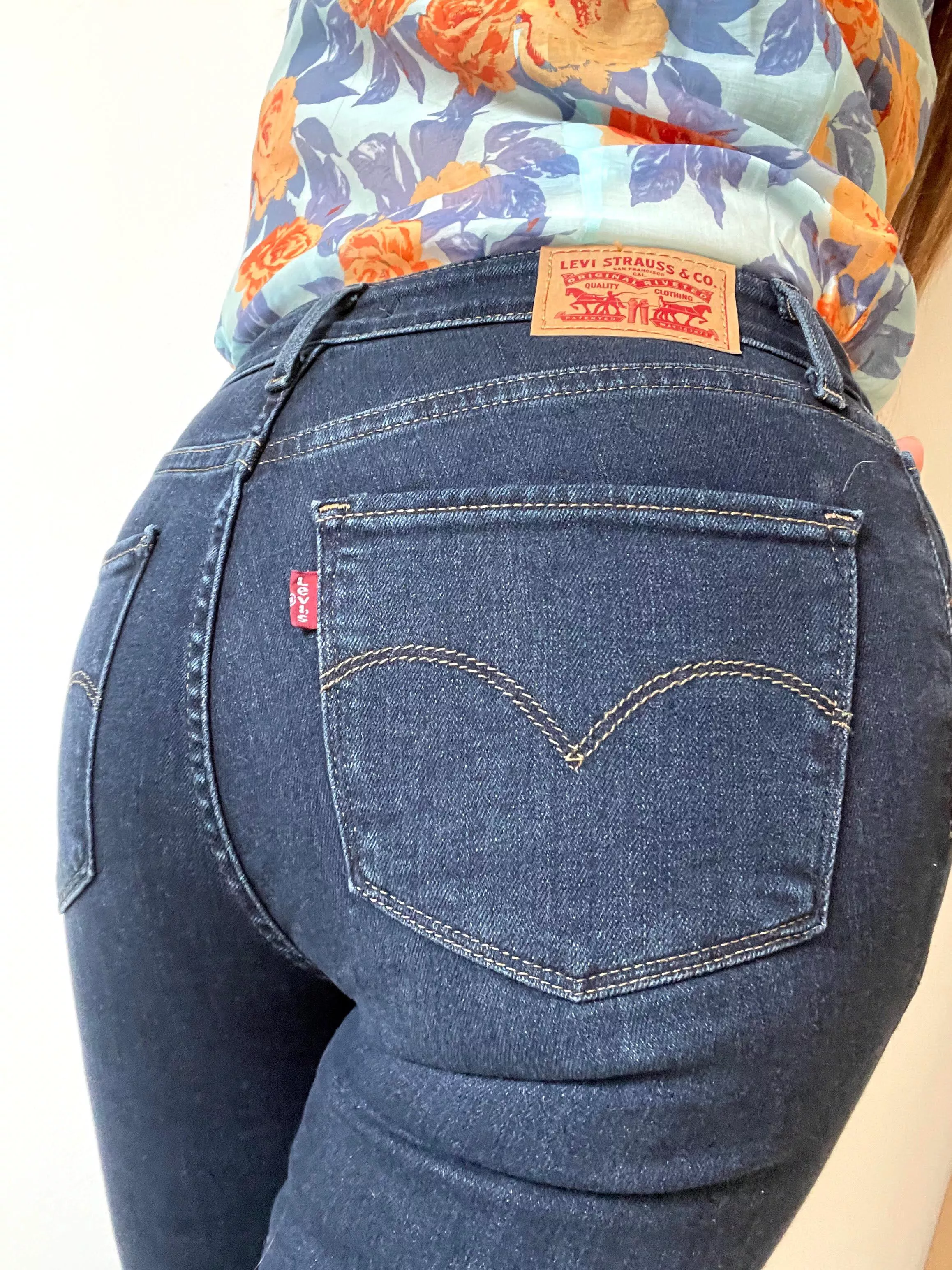 I quite like how this pair of jeans fit [F32] posted by SunAndGlow