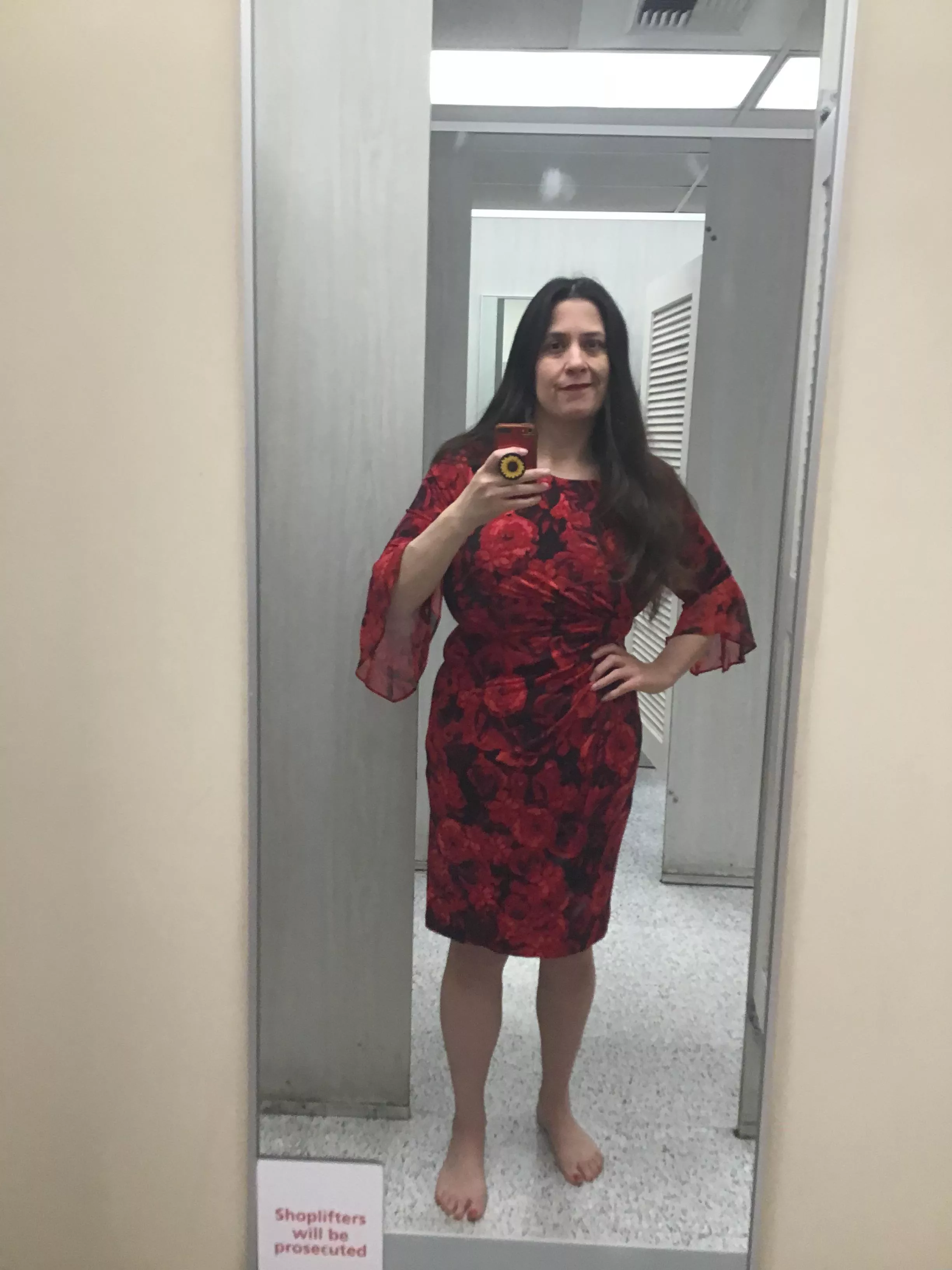 I really like this dress with the red [f]lowers posted by Techjen76