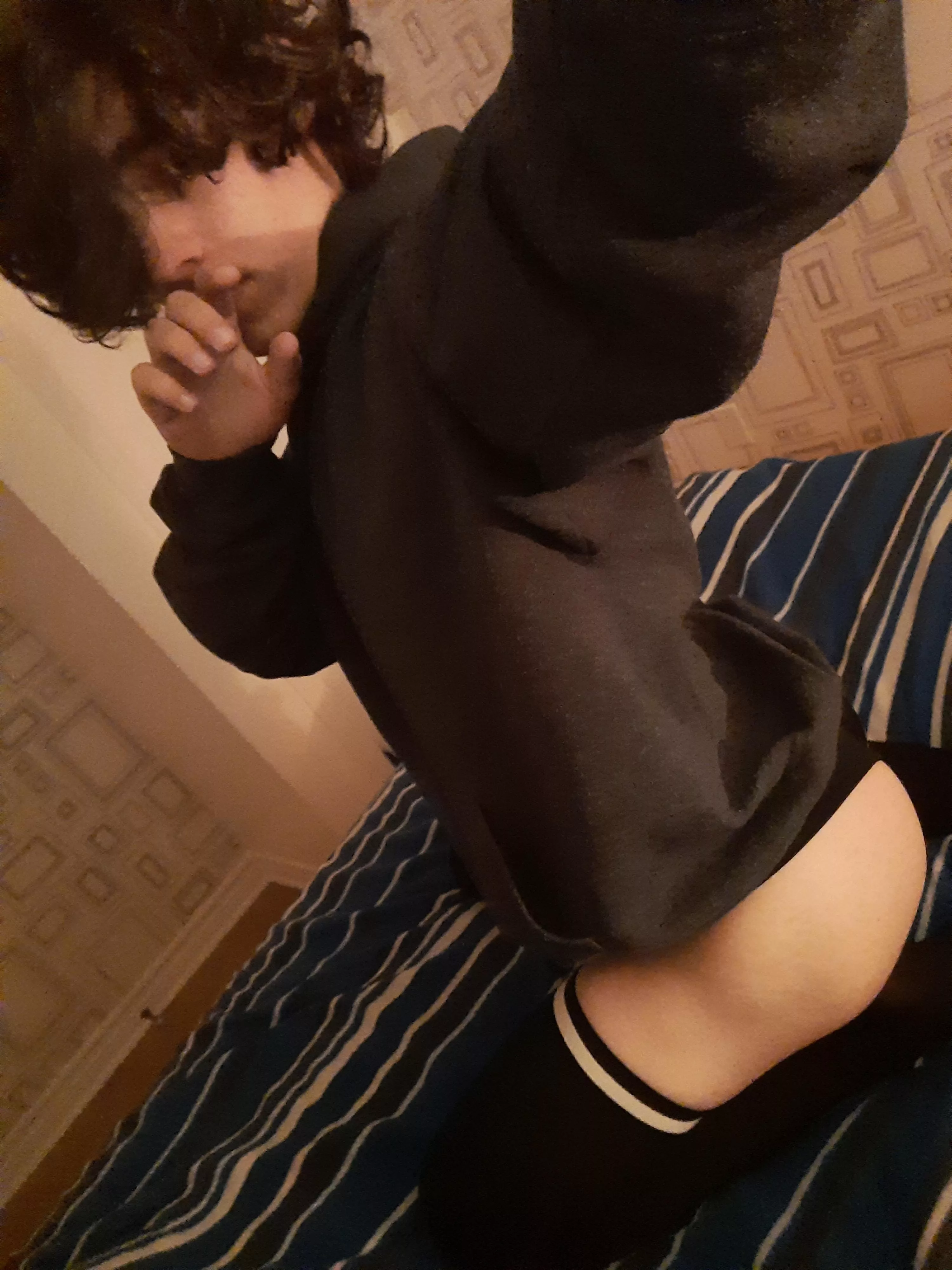 I search another femboy from Québec posted by aaaaaaataaaaya