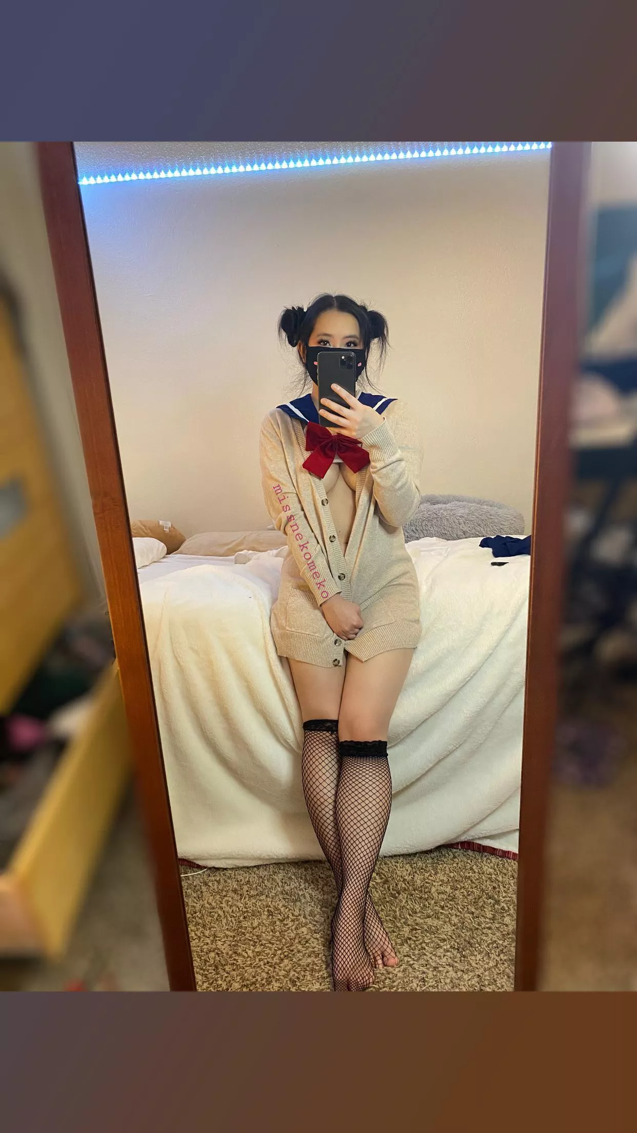 I seem to have misplaced my skirt, can u help? 😉😉 [oc] posted by LunaMae_NekoMeko