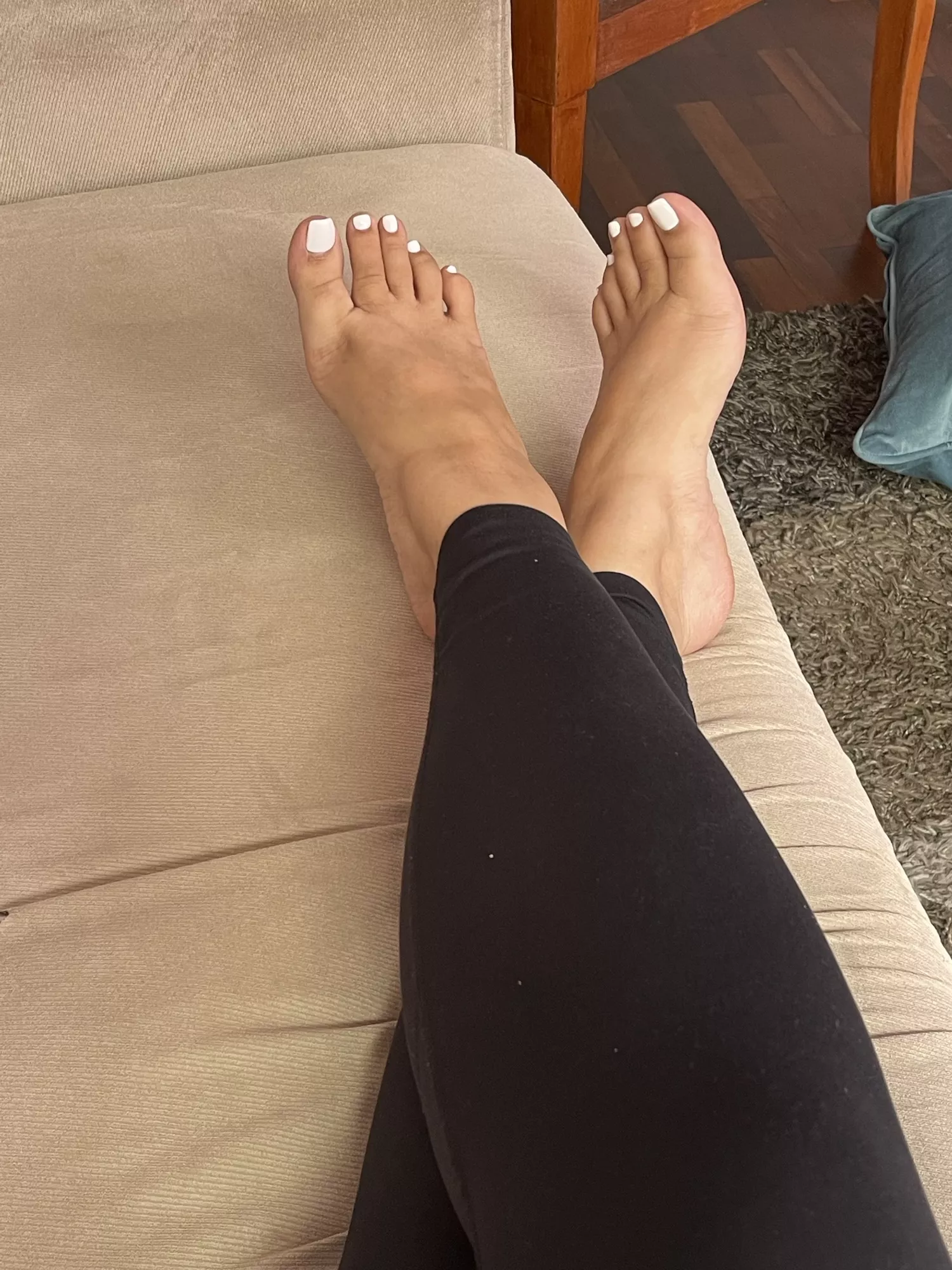 I spy a tan forming from my sandals. posted by BigTittyBella