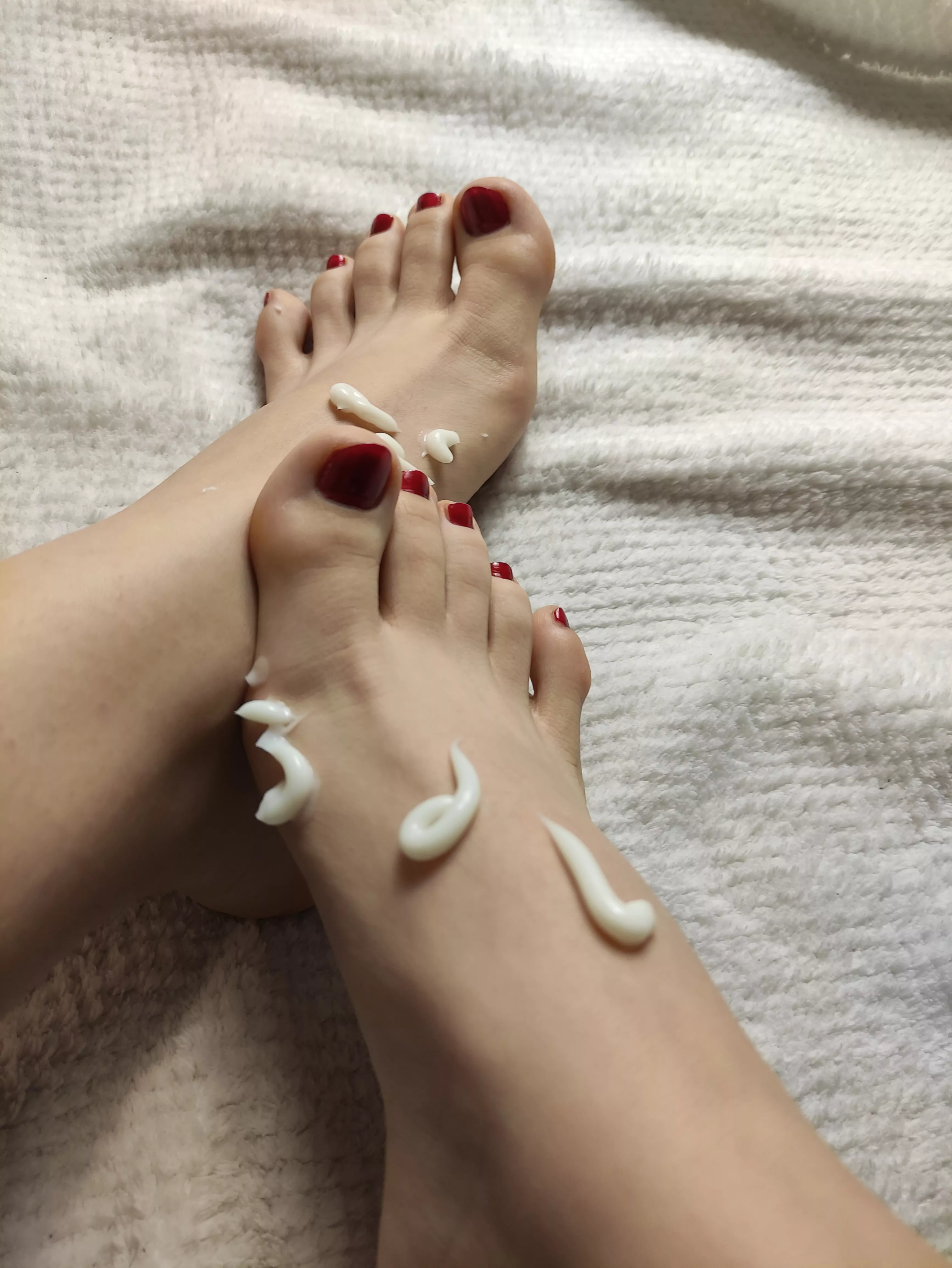 I squezzed out a lot of cream now it's time for you to rub it in my feet 🥰 posted by Patient-Key-7432