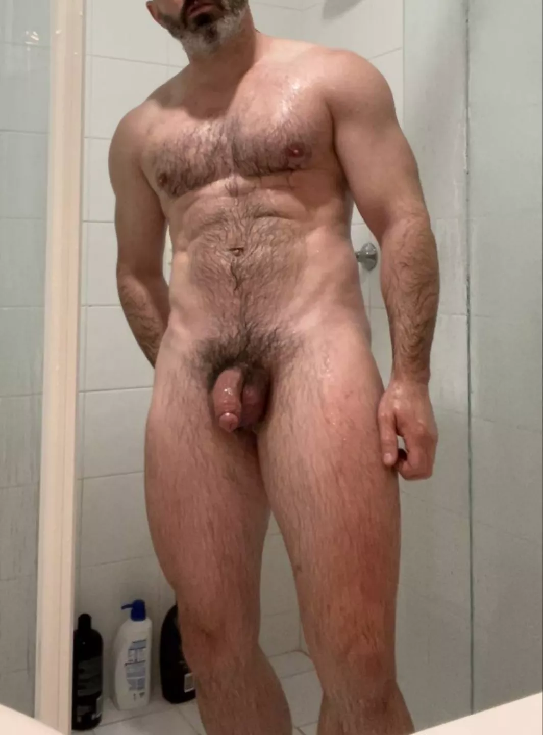 I take lots of shower pics posted by FitAusGuy