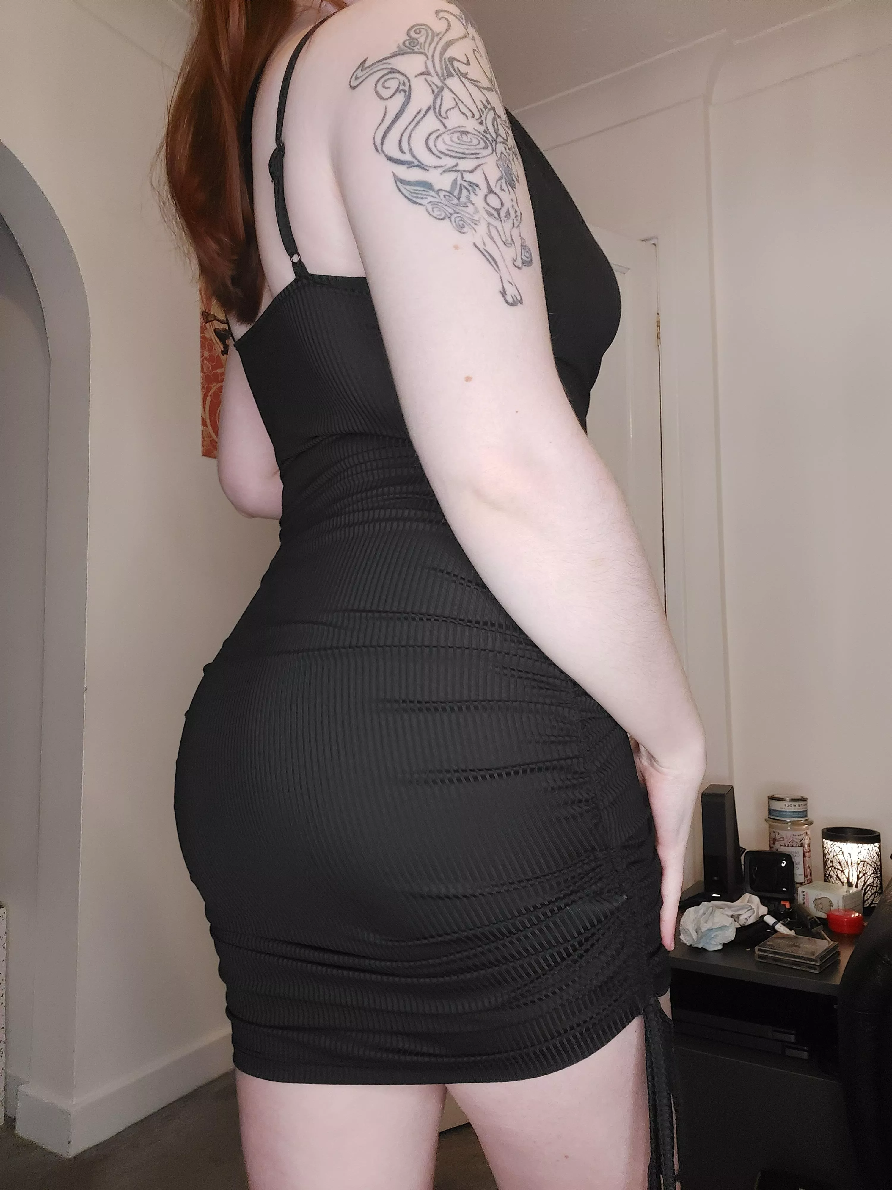 I think I like my new dress, especially from the back [F] posted by BigSaltyBastard