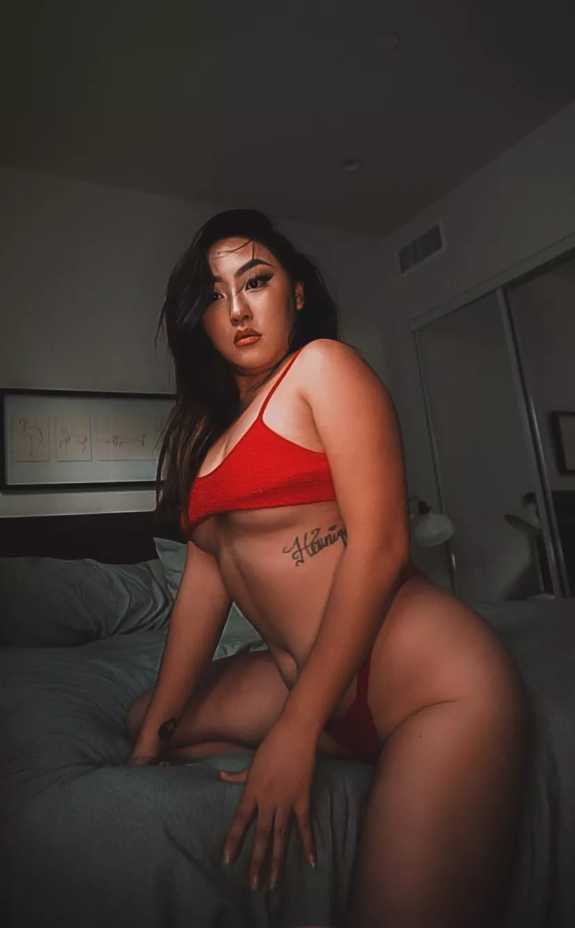 I think red is my color ♥️ posted by imdebbae