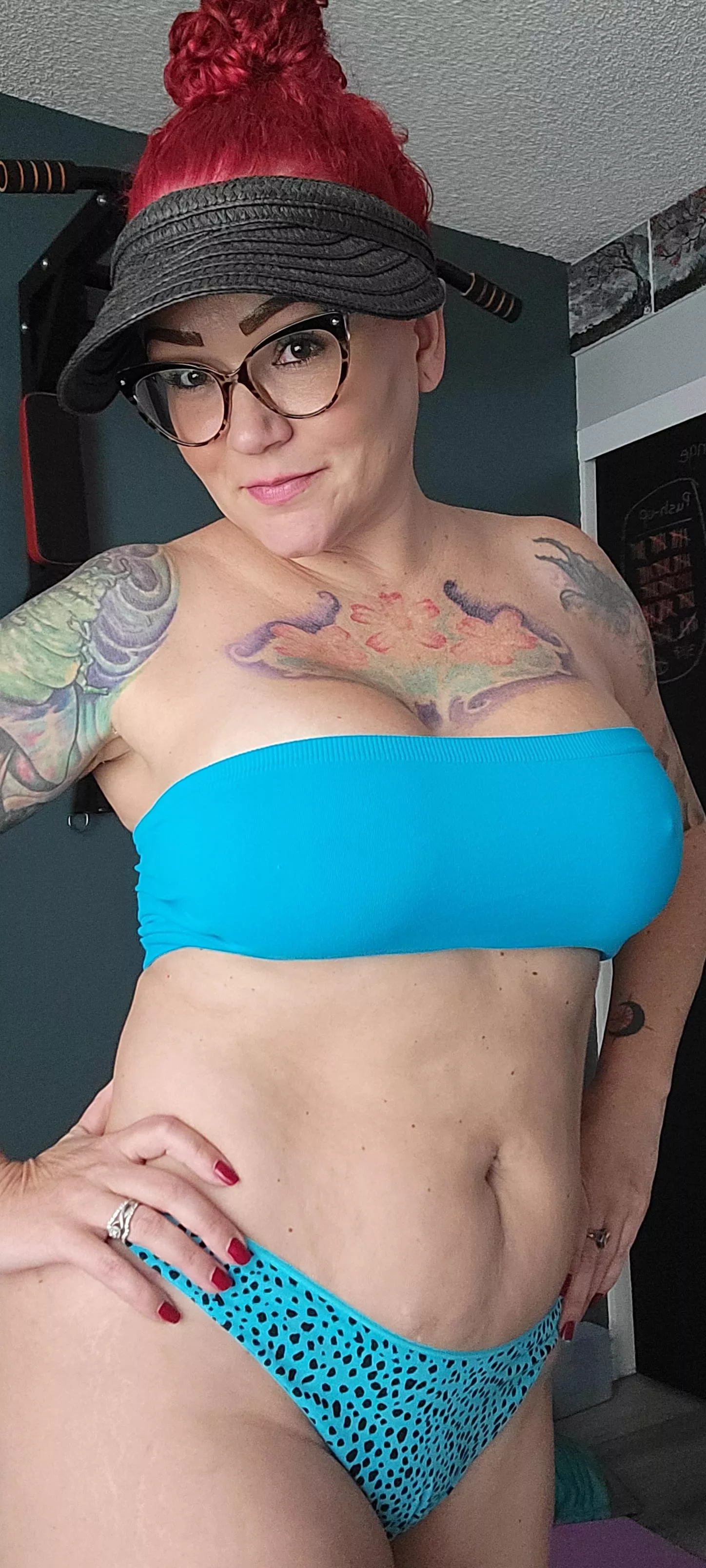 I think this color looks good on me. I also want more tattoos. posted by scarletblush18