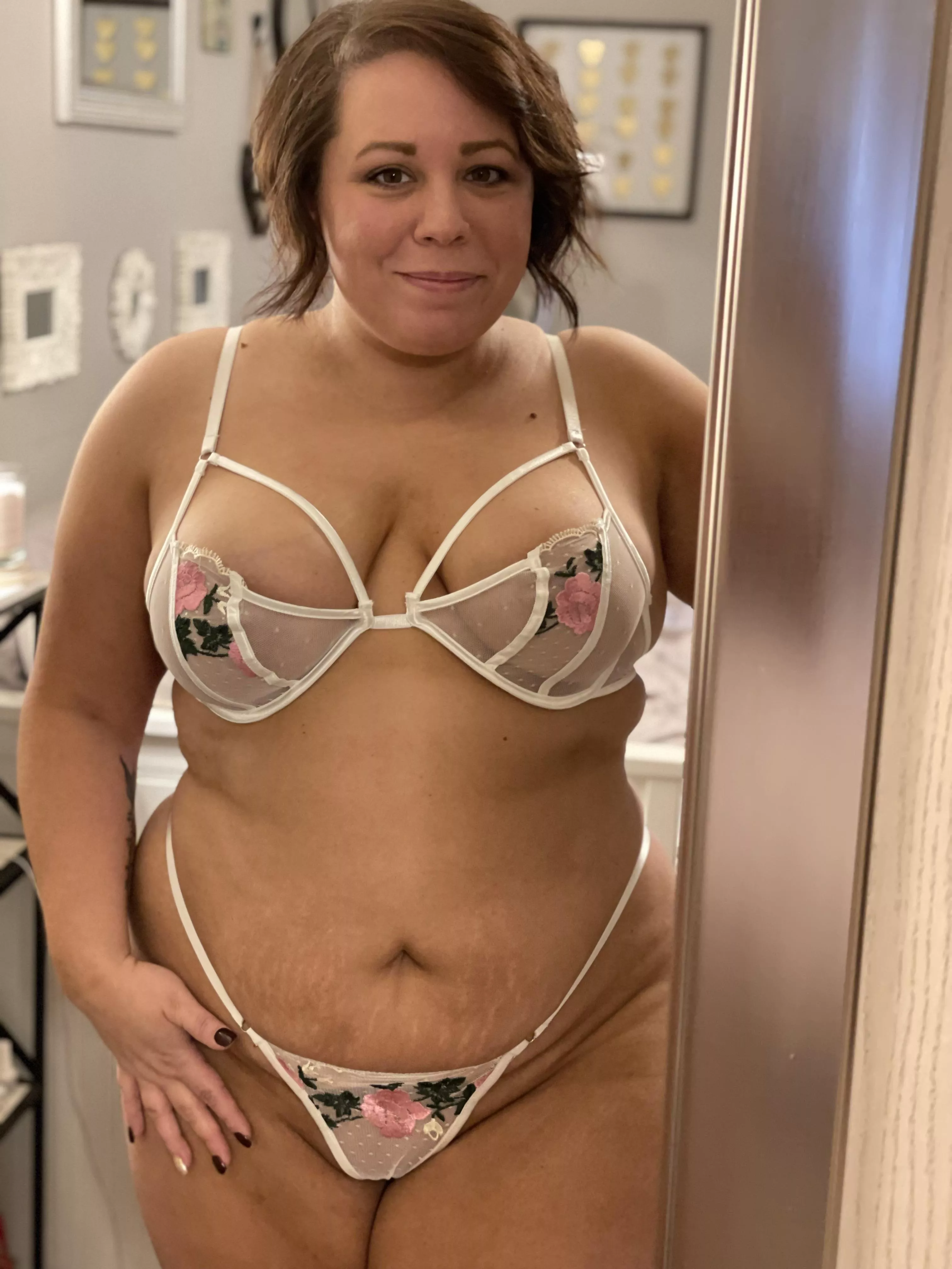 I think this might be my new favorite setâ€¦ Iâ€™ll have to remember the garter and stockings next time? Got overly excited and forgot half my outfitâ€¦ posted by mascara_and_coffee