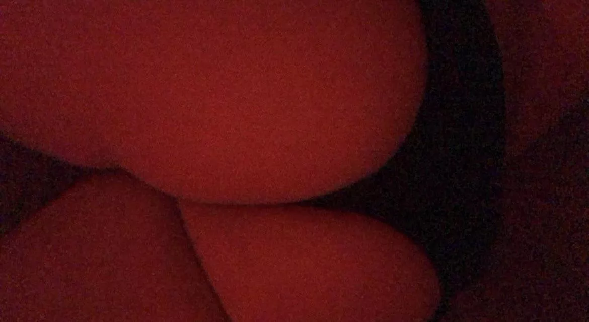 I wanna see your cocks in my pms 😘 posted by waffle_cracker