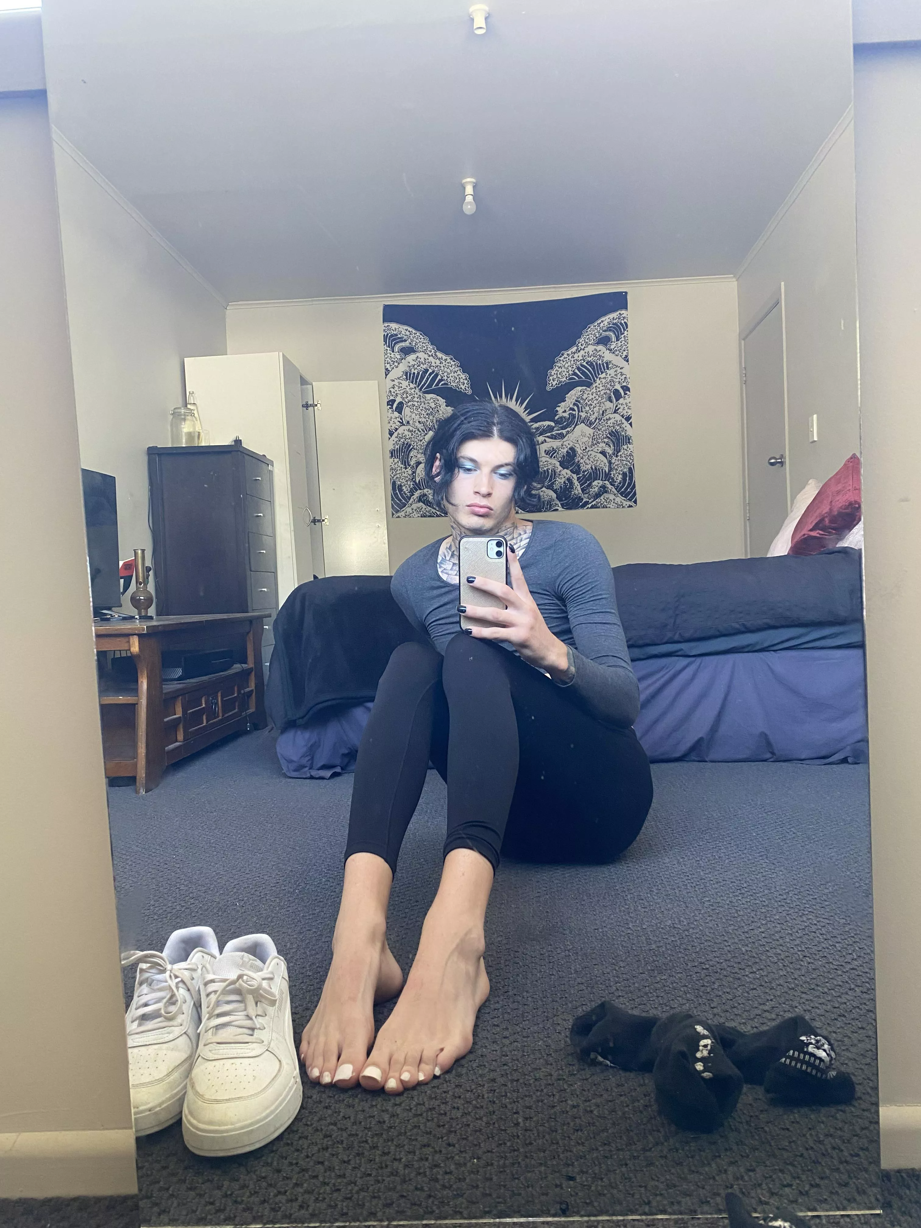 I want a foot massage 😋 posted by Bratttydoll