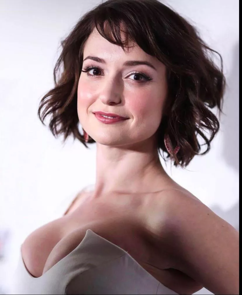 I want to cover Milana Vayntrub’s tits with cum posted by epicgamer69420epic