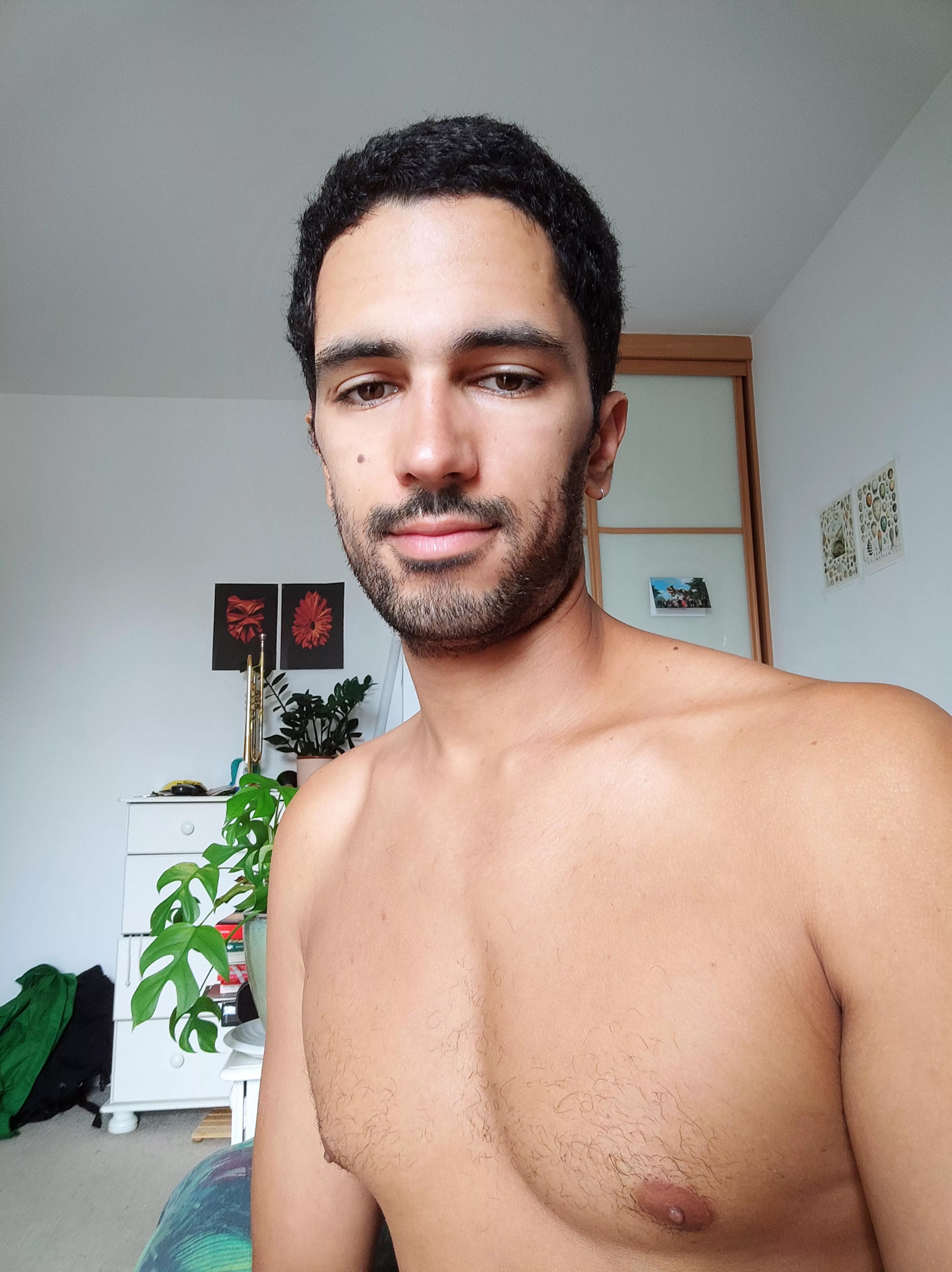 I was thinking of putting myself out there a bit more, check my profile posted by bostaf