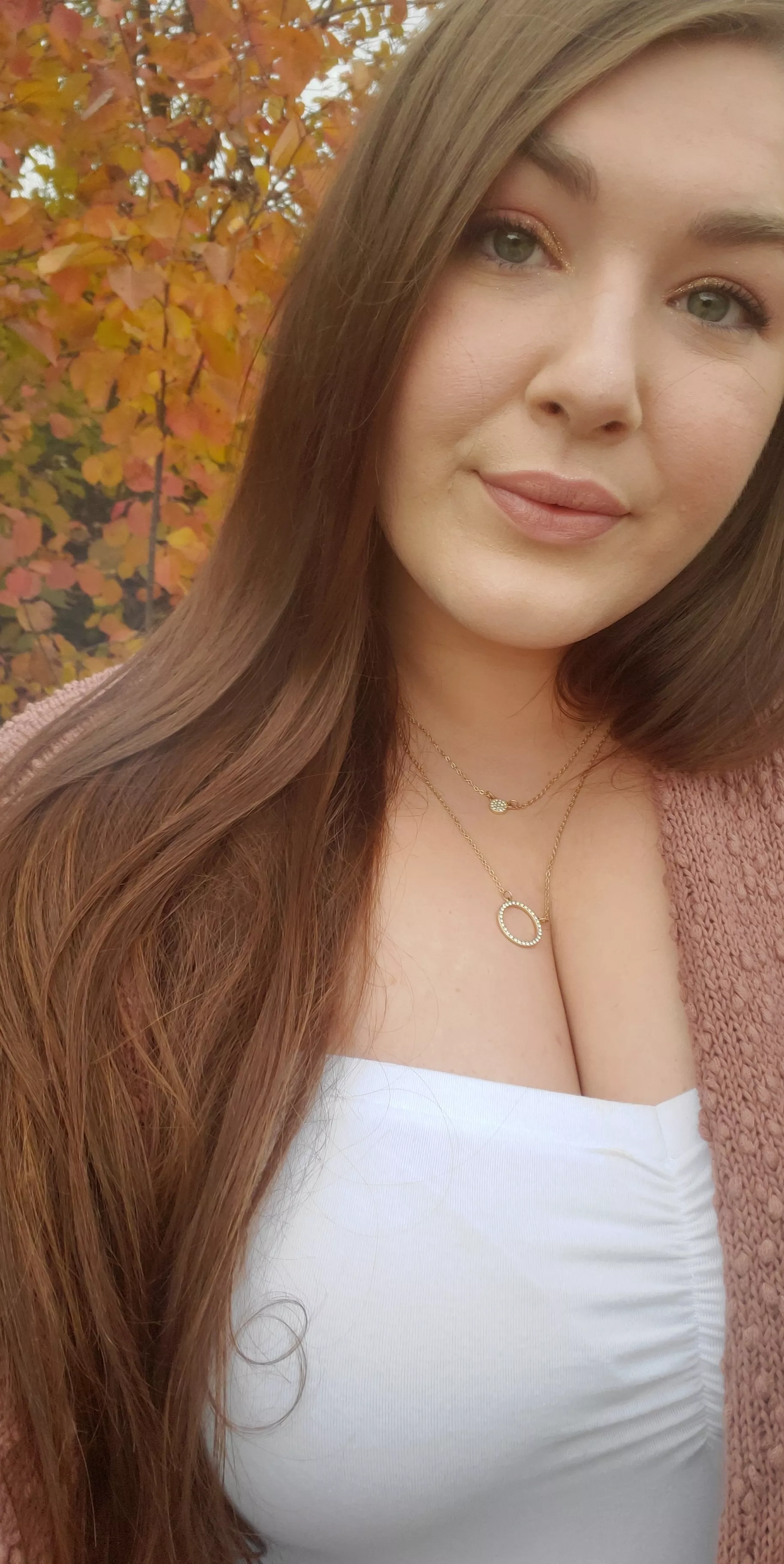 I was told to try out this sub. Hope my selfies are welcome here ☺ [F29] posted by honey_-_pie