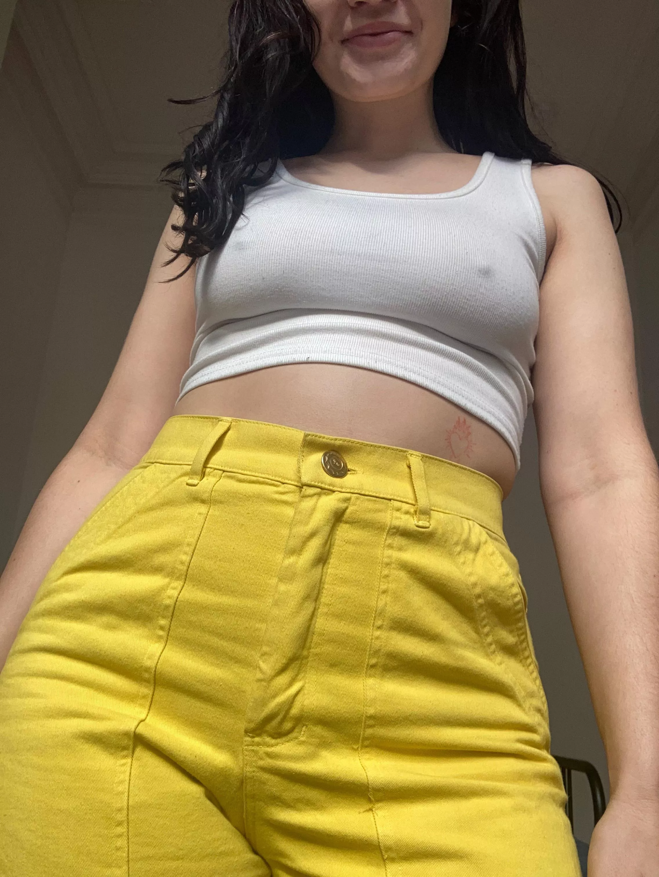 I wear these pants when I wanna have a good day and they haven’t failed me yet! 🌞 (f) posted by biibabyem