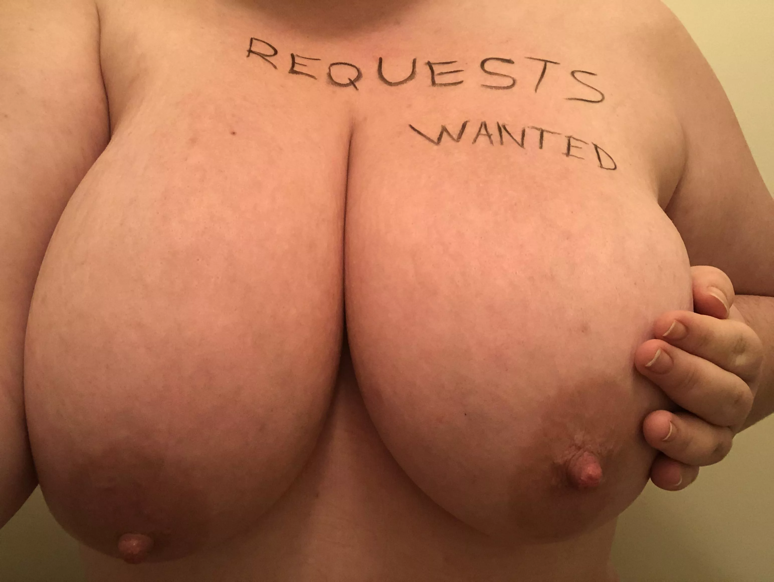 I will write anything requested in the comments on my body in 1 hr [F]23 posted by somer134