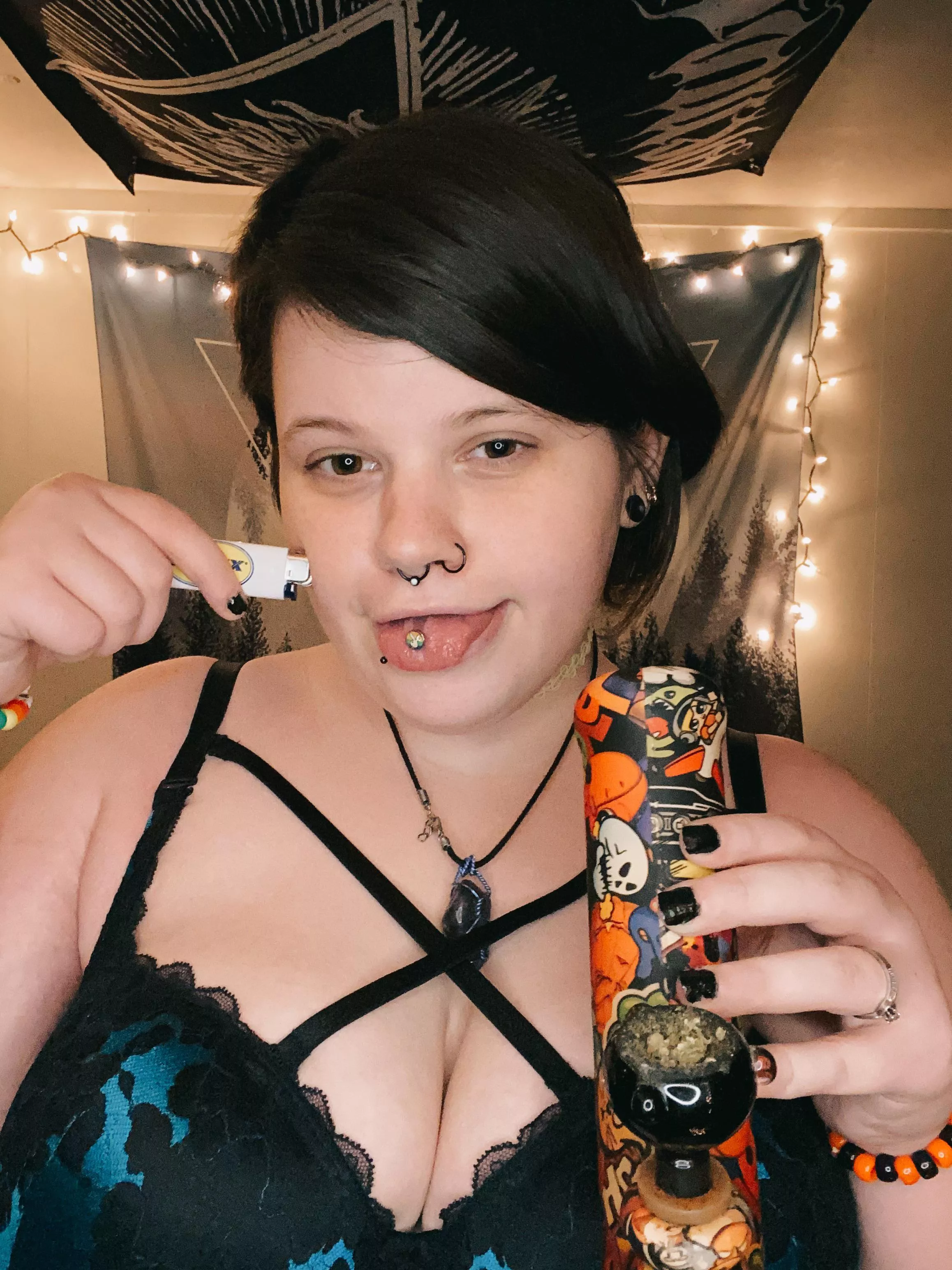 I wish my bong matched my bra 😂❤️ posted by lilraccoongirl