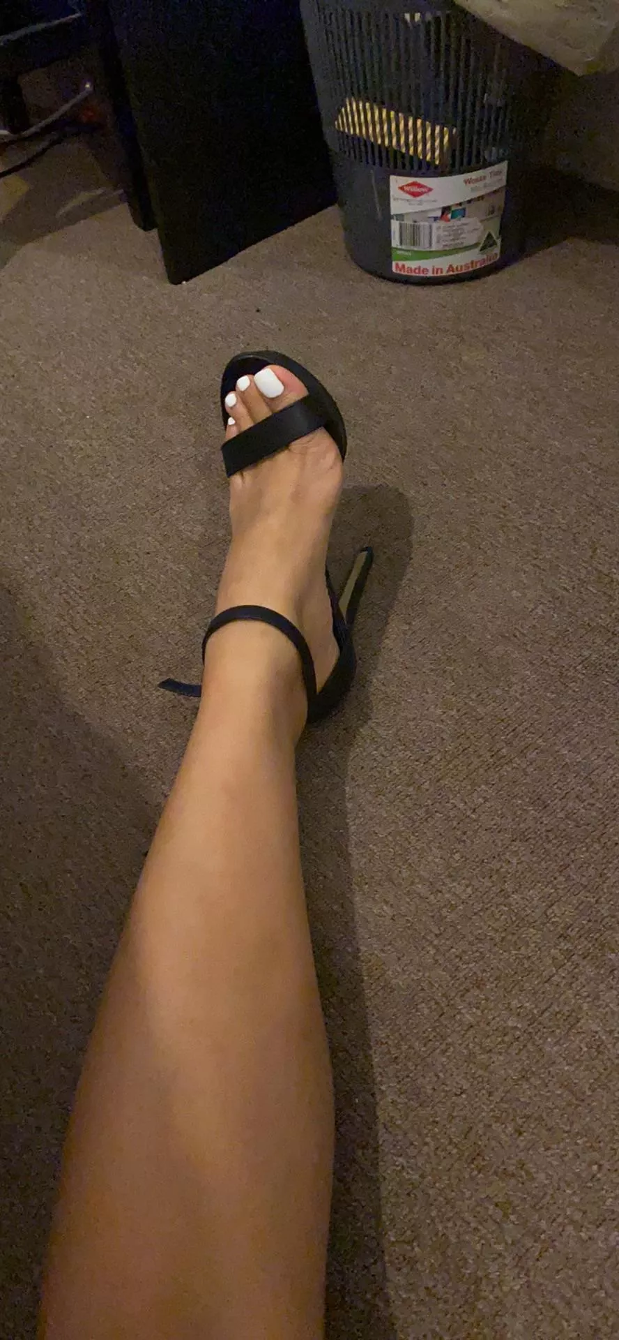 I wonder if my heels are longer than your dick.. ðŸ™Š posted by Jbeanxrated