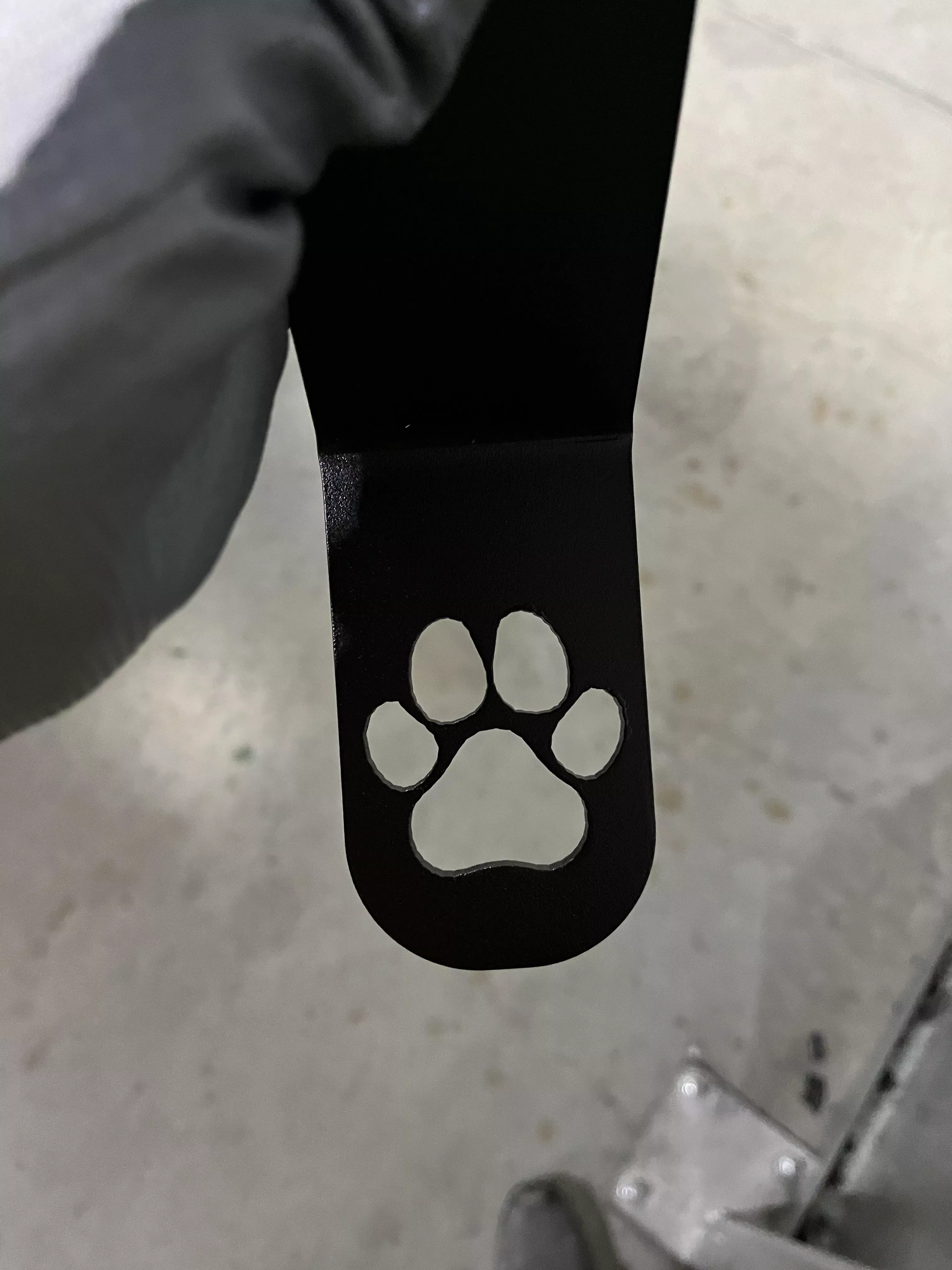 I work at a rv parts manufacturer and one of the pieces that I had to put in a box today had a paw design! :3 posted by Vicktheick