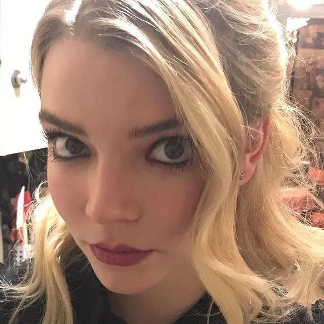 I would absolutely do anything to have the chance to get a nice slow sensual blowjob from Anya Taylor-Joy. posted by TheRDJ6464