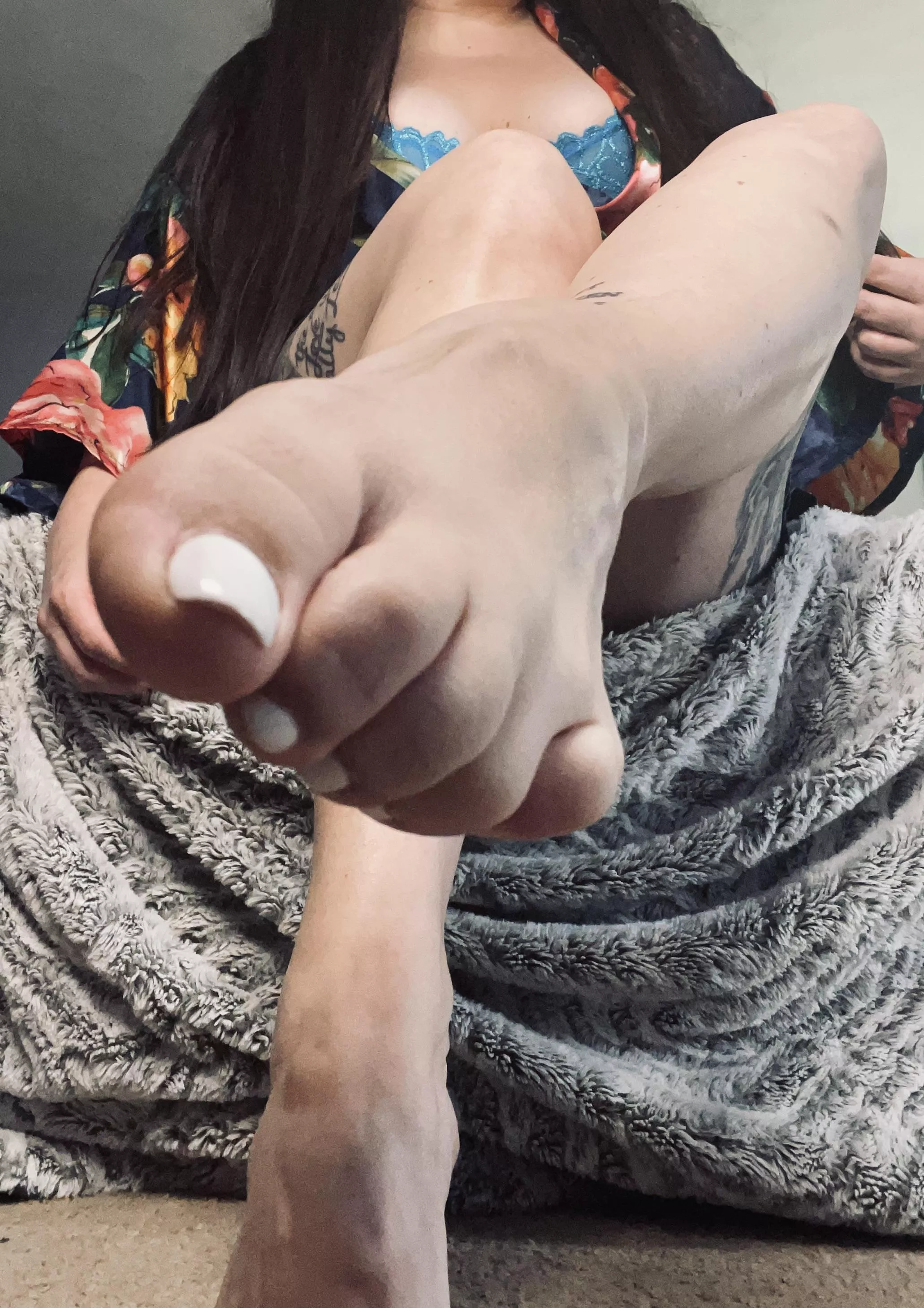 I would love to explore your mouth with my toes 😈👅 posted by Feet_urePresentation