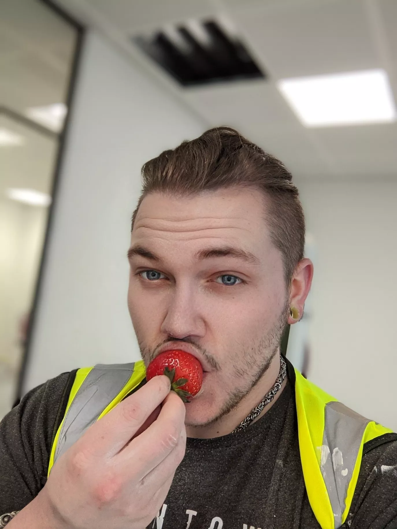 I would prefer so[m]ething softer that the strawberry ladies posted by vikingum_kongen