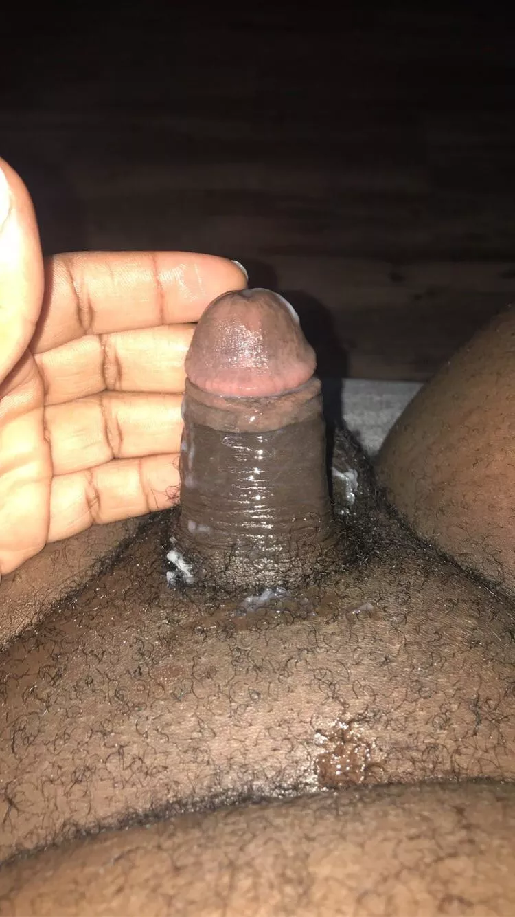 I’d love if you use your tongue to clean me up posted by DaddyBlck