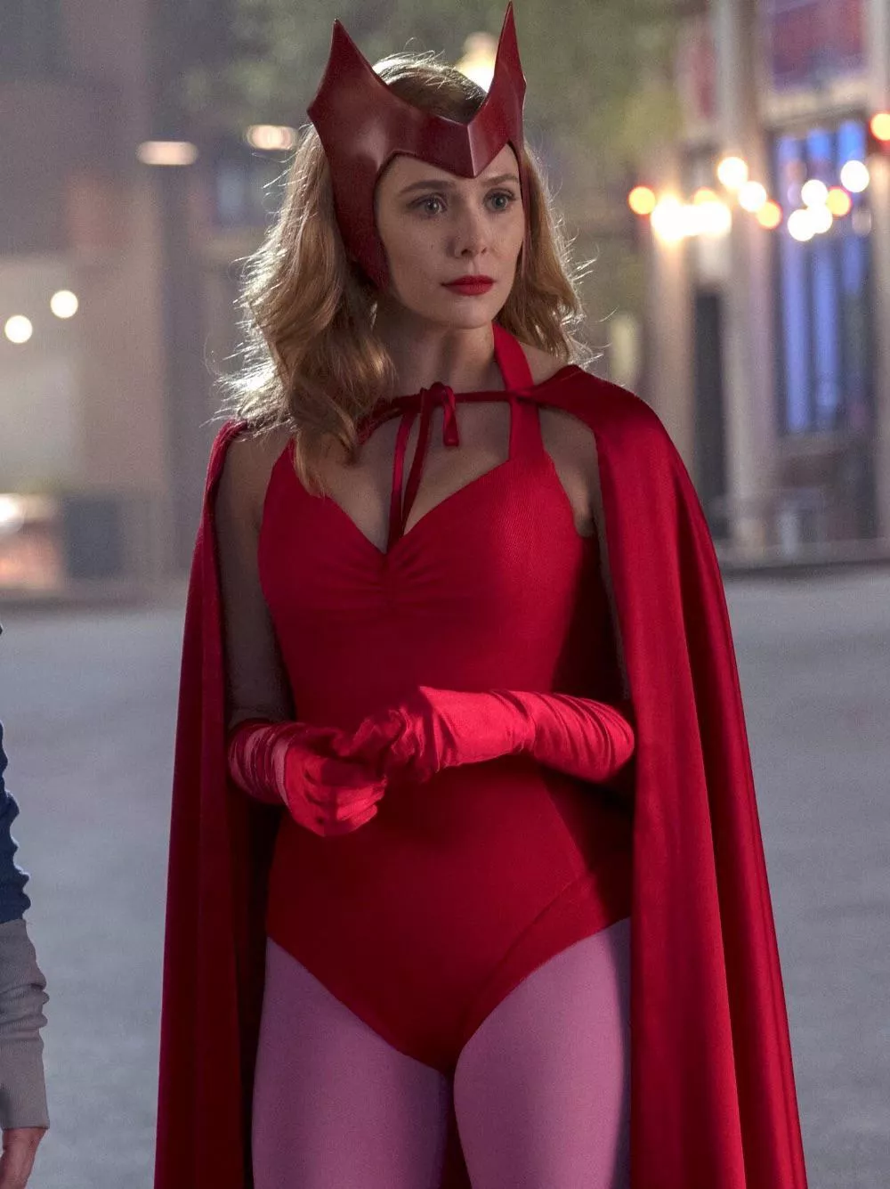 Iâ€™d never stop fucking Elizabeth Olsen if she was in this outfit posted by itsthehornypolice