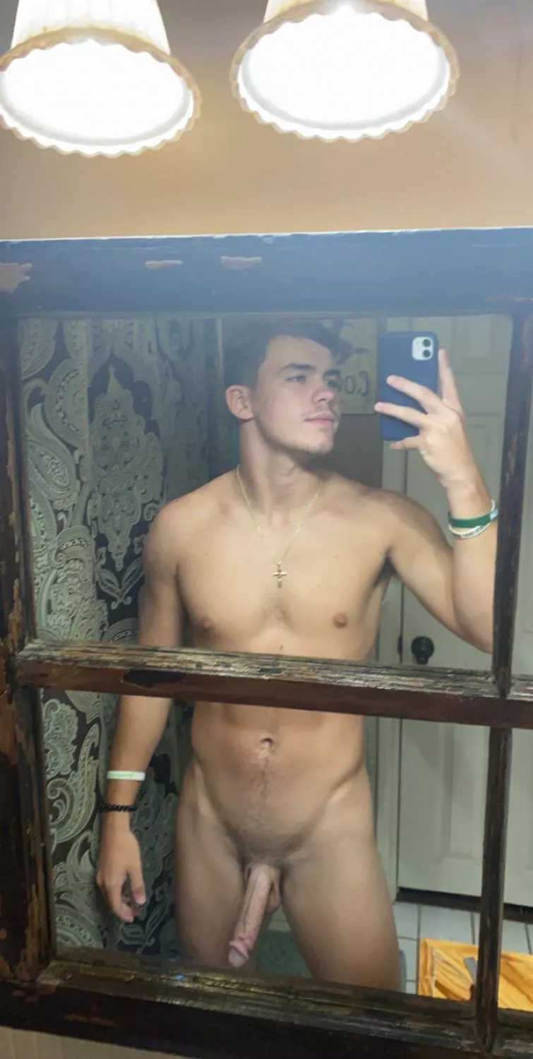 If I was your roomate and asked you to suck my jock dick would you? posted by thatonestud2