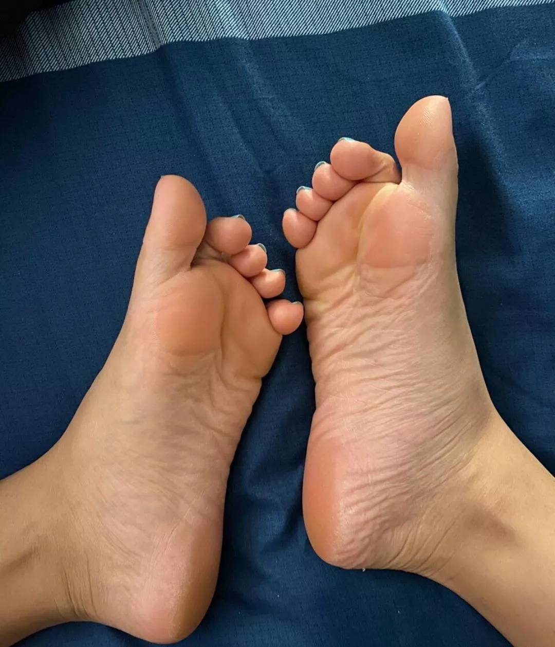 If my cute asian feet made u stop scrolling say hi posted by asianhotwife0