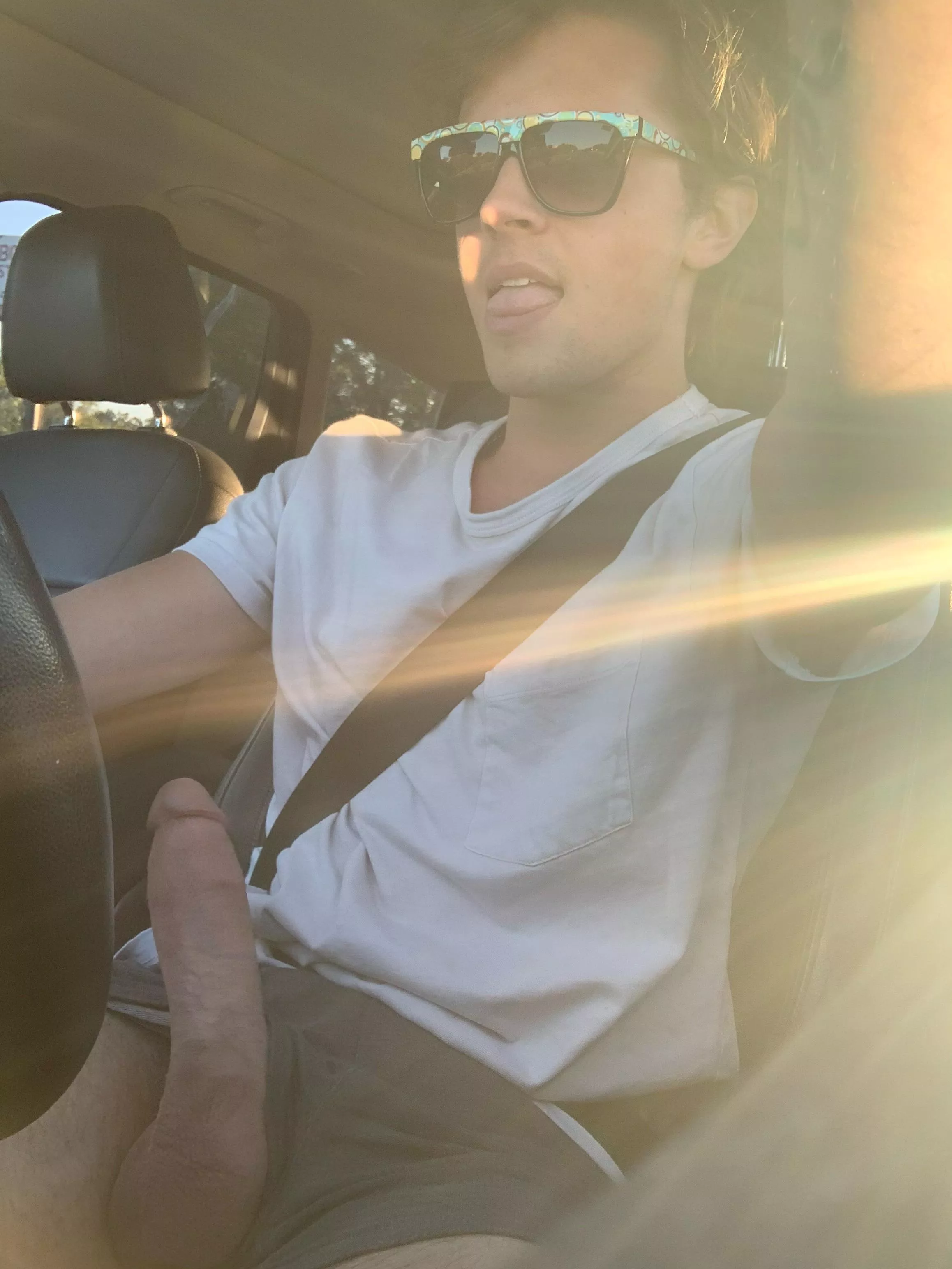 If you ever wondered what the guy next to you on the freeway is doing … [m23] posted by hauntedjazz