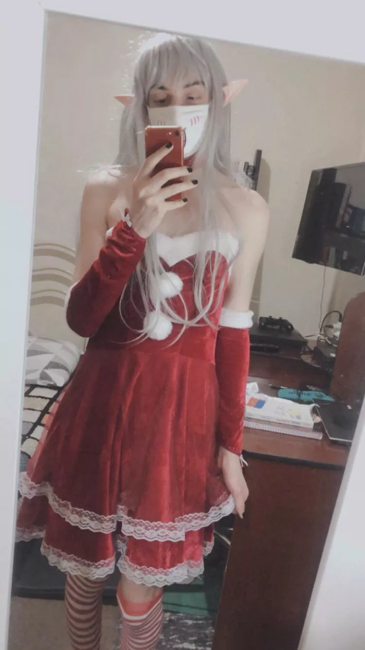 If you've been good this year, the femboy elf will be under your tree on Christmas 😊 posted by Femboy_alma