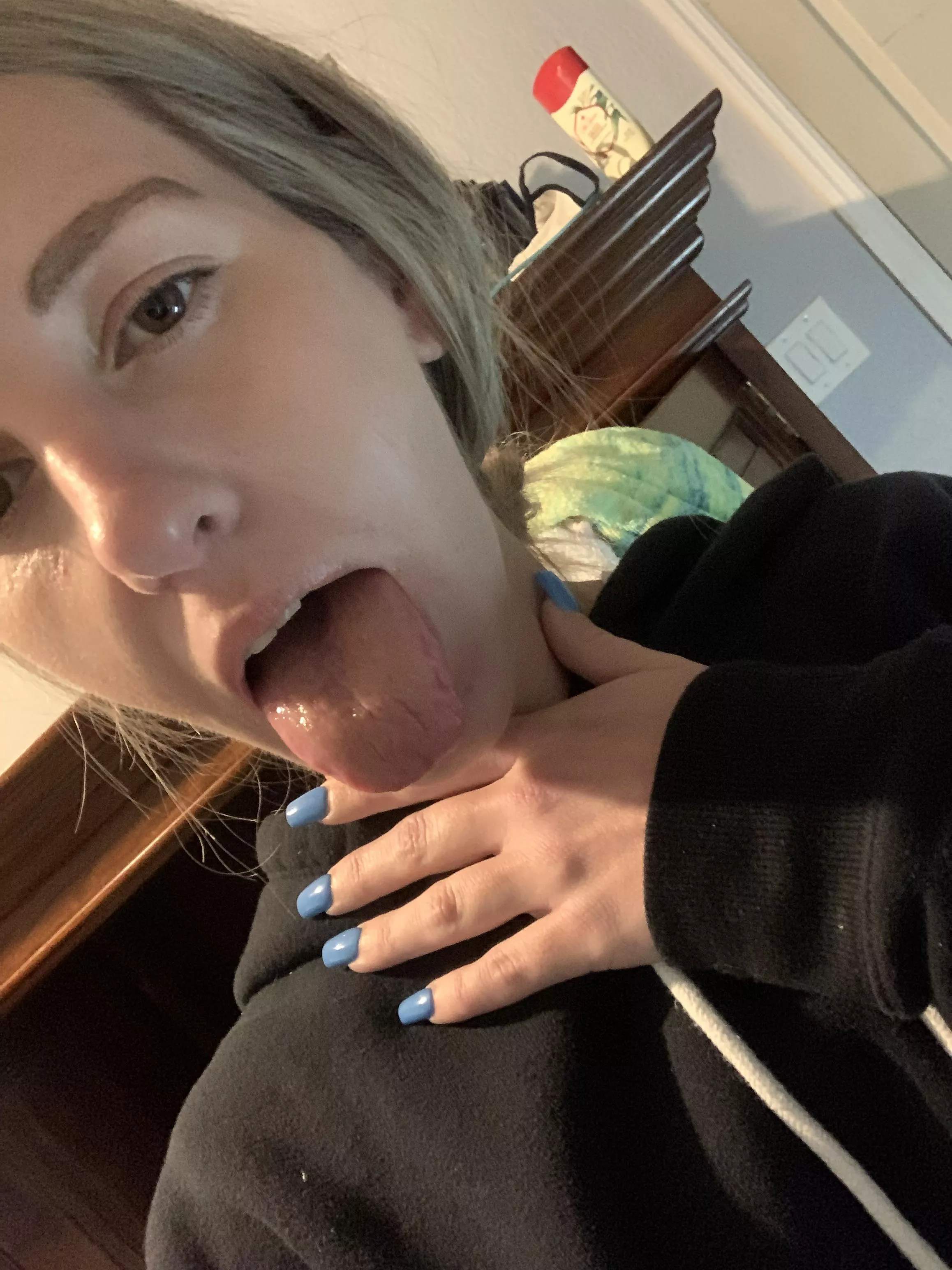 I’ll keep my mouth open for you all day posted by PantiePrincess300