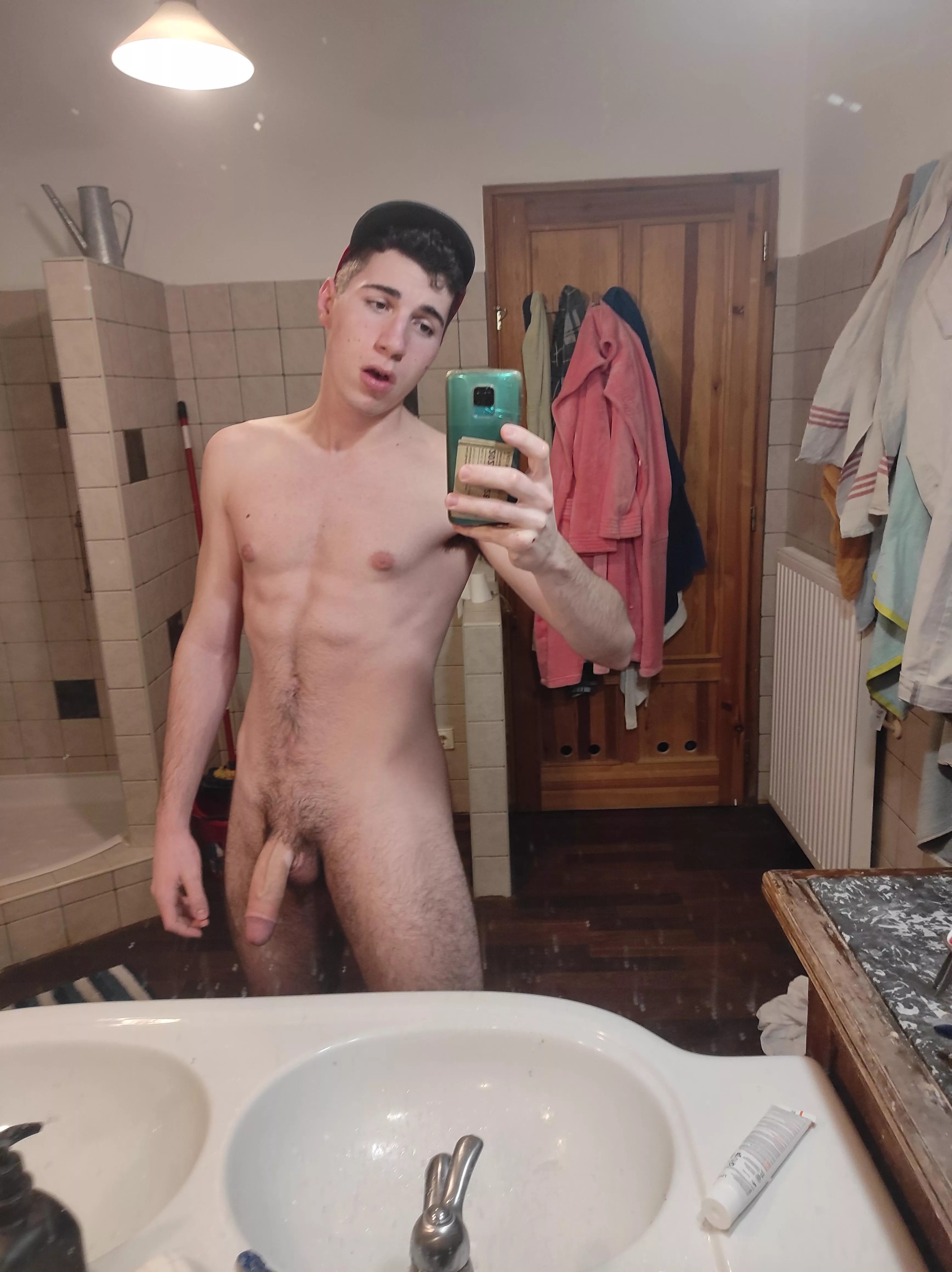 I'll pound your ass if you clean my mirror😉 posted by eggsy_is_cute