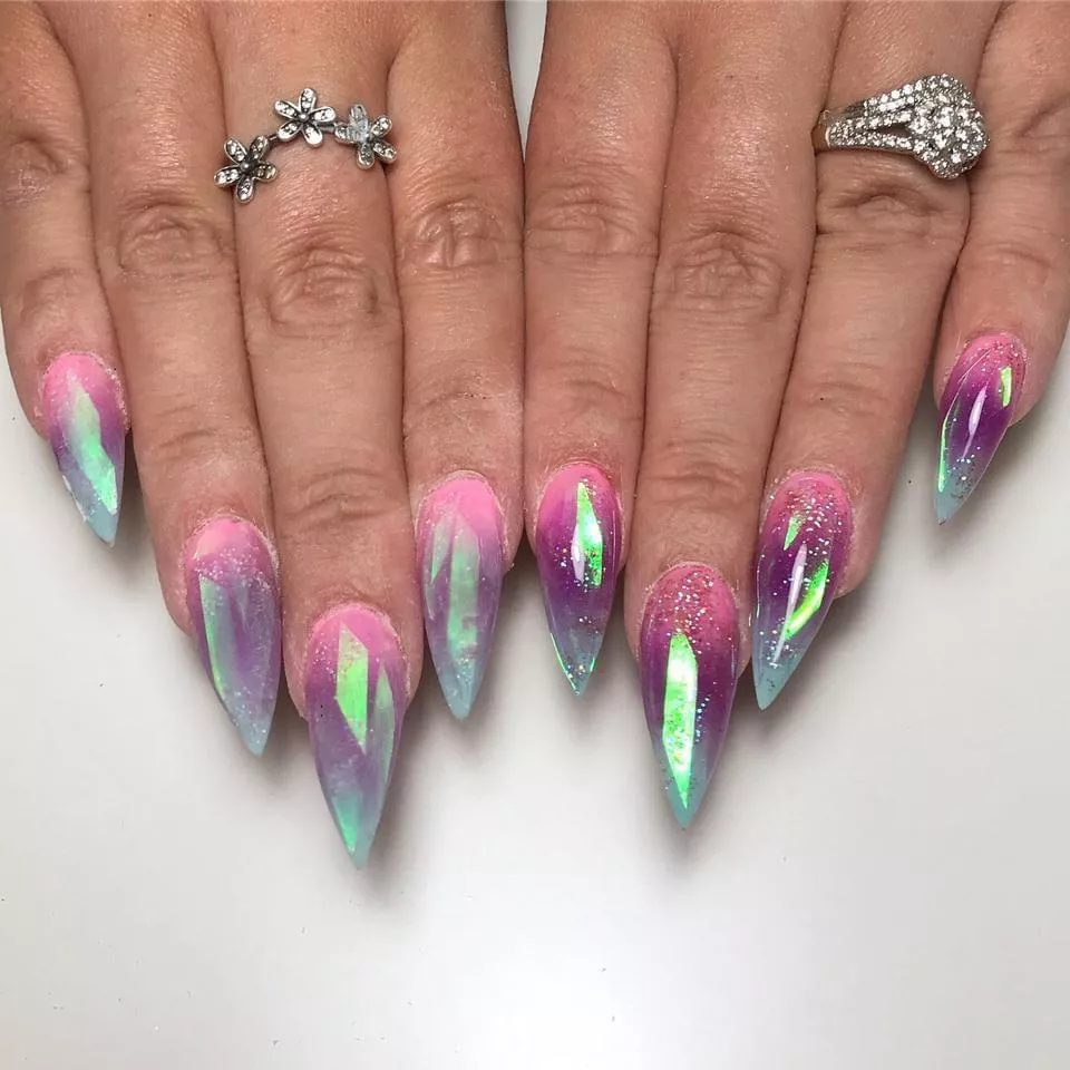 I’m a naughty nail tech… 😈💅🏼🔥 posted by TheNaughtyNailTech