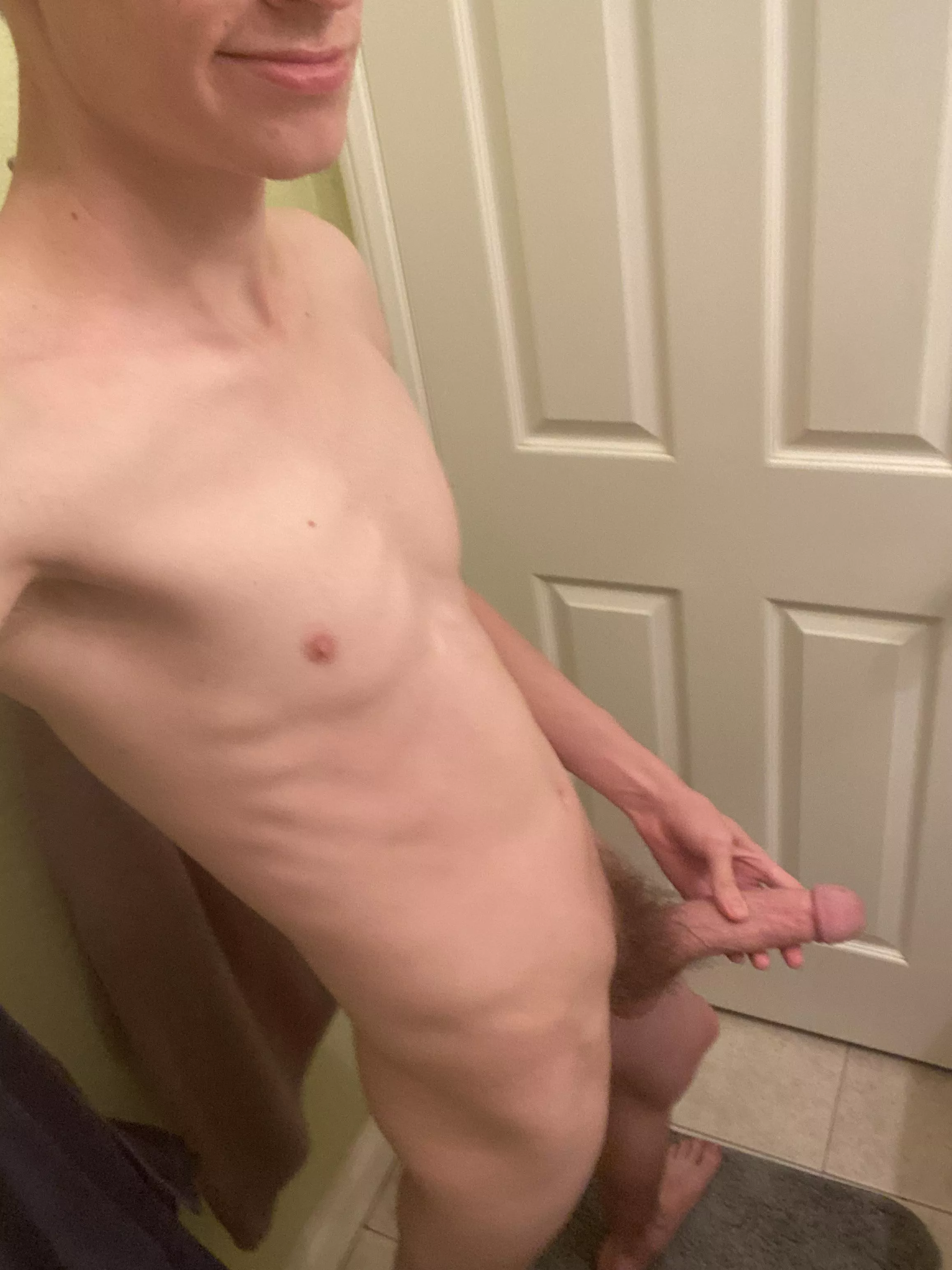 I’m back home, bored, and horny posted by totallynotforporn98