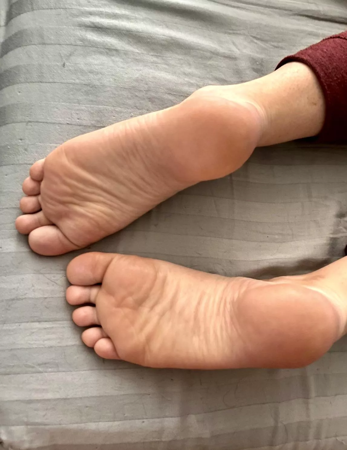 I’m curious - what would you do? posted by AnneRobertsFeet