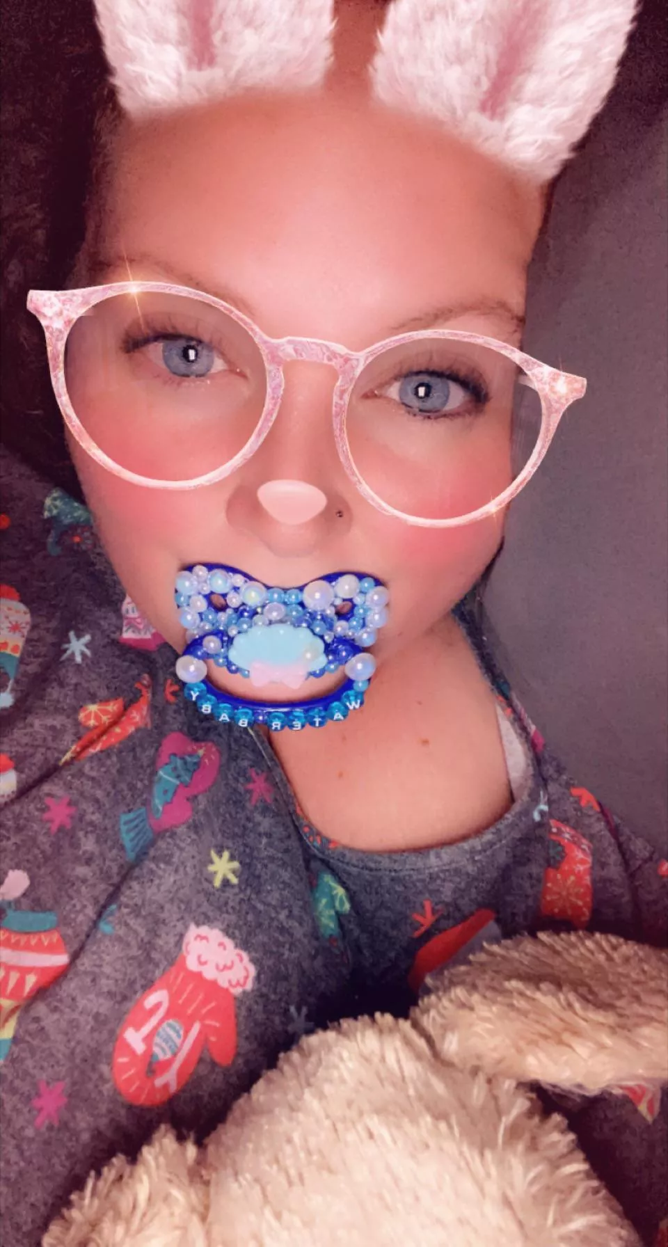 Iâ€™m having a cuddle day all day! posted by Babyblueeyes193