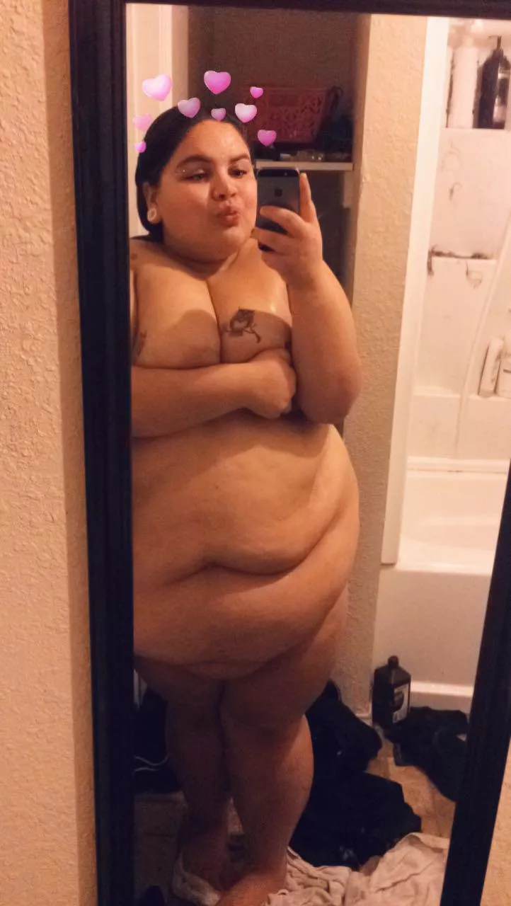 Iâ€™m shy when it comes to my bodyðŸ¥ºðŸ‘‰ðŸ¼ðŸ‘ˆðŸ¼ I hope you still like me with my bellyðŸ¥° posted by Your_local_GothBBW